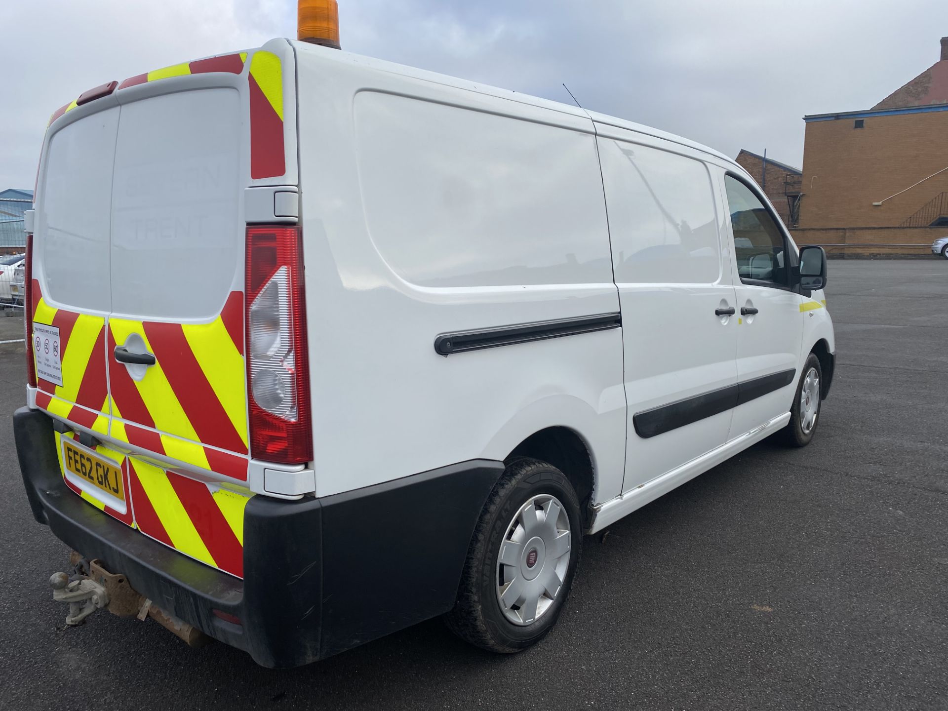 CITROEN DISPATCH / FIAT SCUDO 2.0 MULTIJET TURBO DIESEL (130) LONG WHEEL BASE - FITTED REAR SHELVING - Image 15 of 20