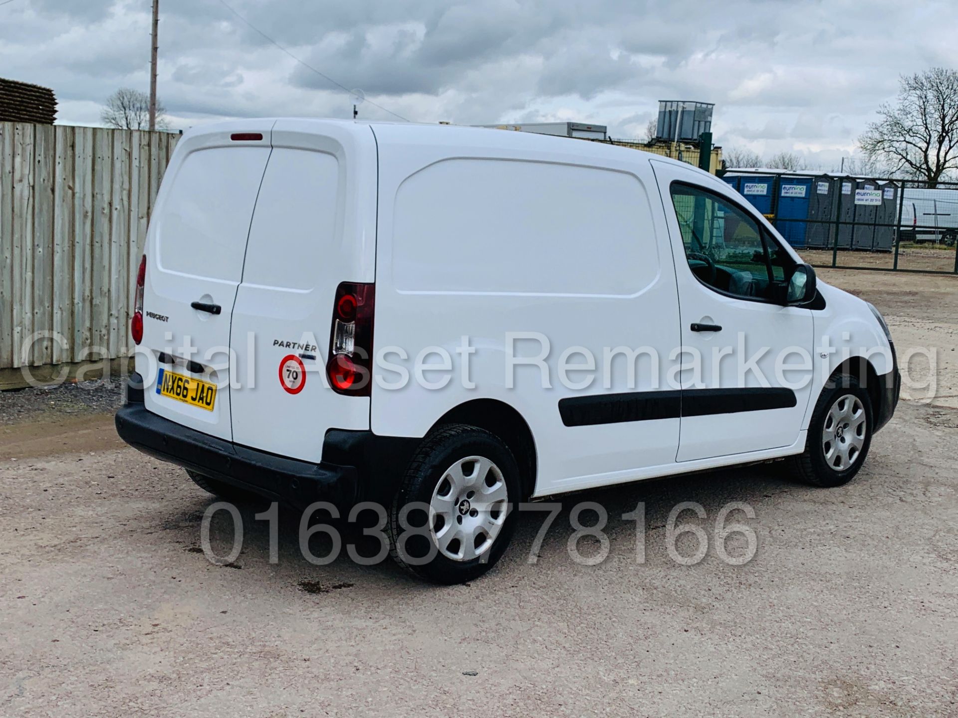 PEUGEOT PARTNER *PROFESSIONAL* SWB - PANEL VAN (2017 MODEL) '1.6 BLUE HDI-EURO 6' *U-LEZ COMPLIANT* - Image 9 of 42