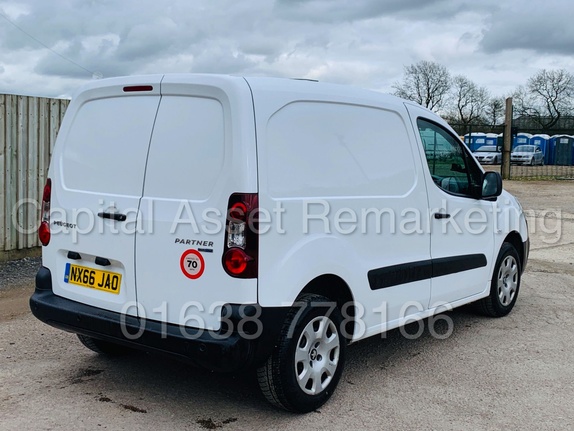 PEUGEOT PARTNER *PROFESSIONAL* SWB - PANEL VAN (2017 MODEL) '1.6 BLUE HDI-EURO 6' *U-LEZ COMPLIANT* - Image 8 of 42