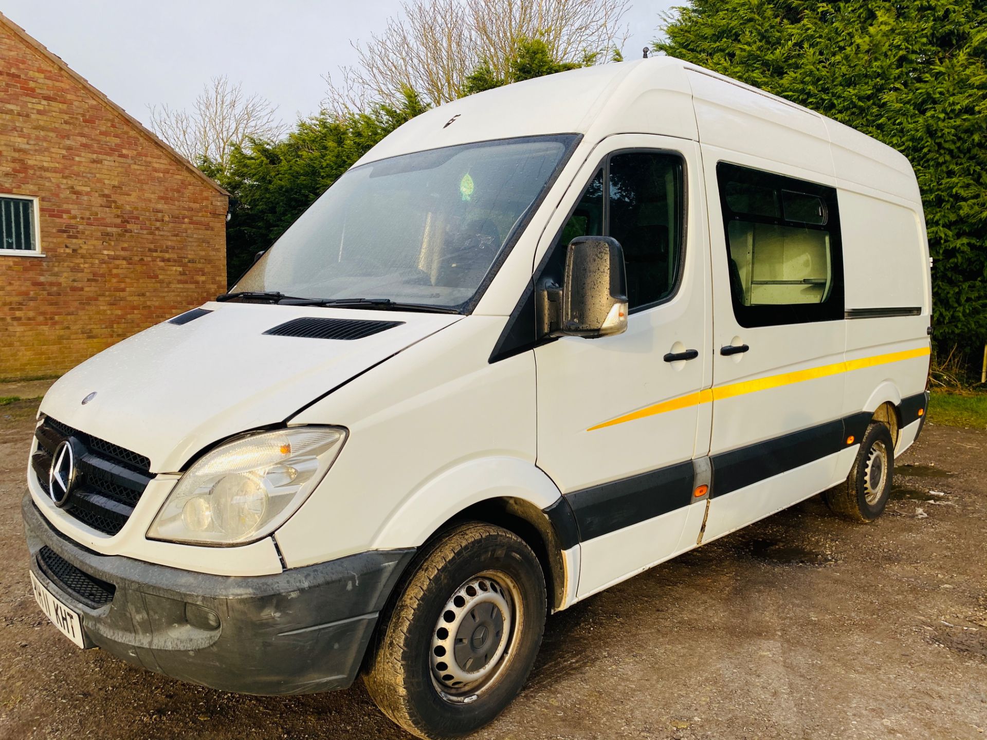 MERCEDES SPRINTER 313CDI MEDIUM WHEEL BASE WELFARE / MESSING UNIT - TOILET - MICROWAVE - ONLY 114K - Image 5 of 23