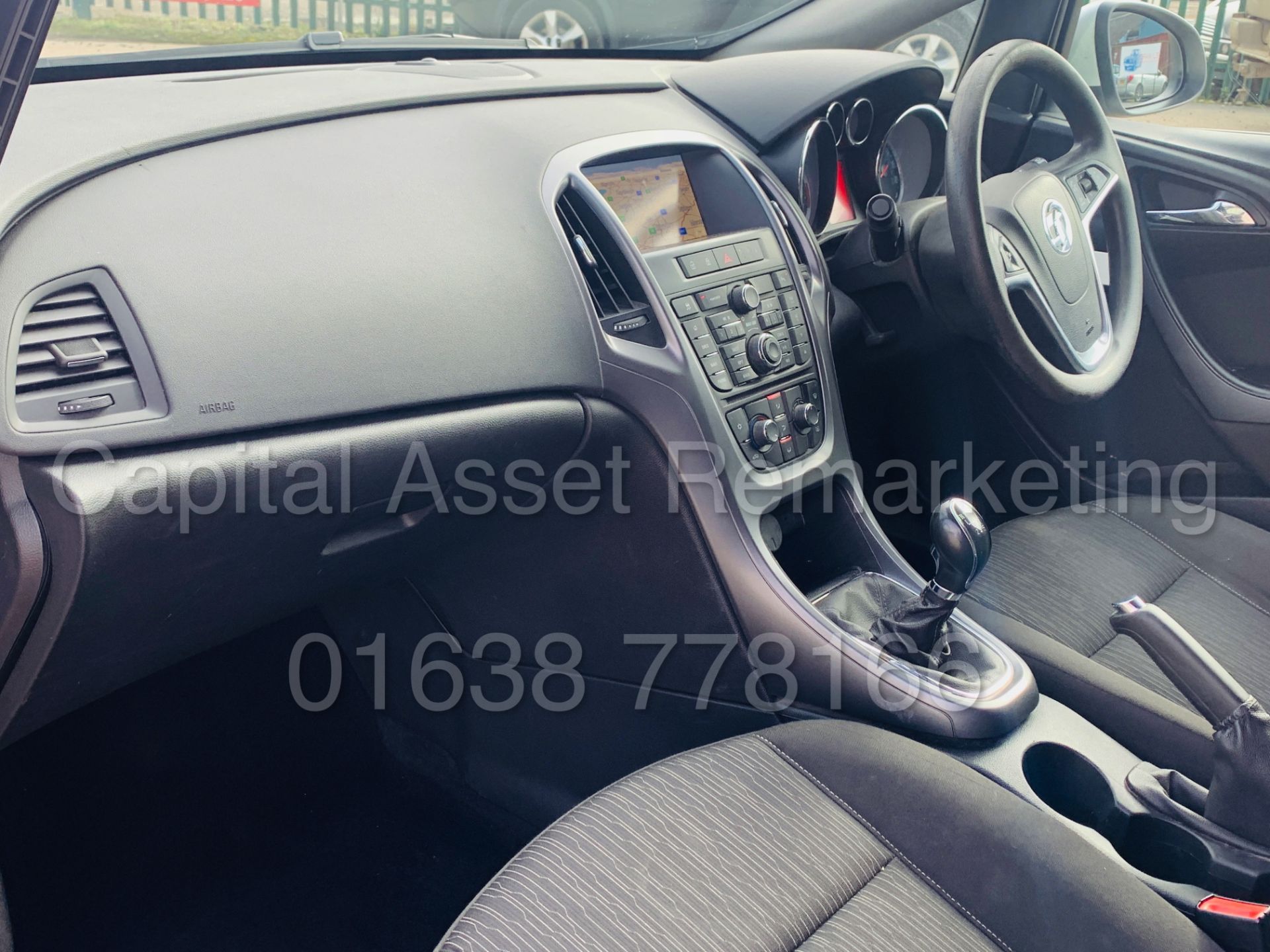 On Sale VAUXHALL ASTRA *DESIGN* 5 DOOR ESTATE (2016 MODEL) '1.6 CDTI - 6 SPEED' *SAT NAV* - Image 17 of 44