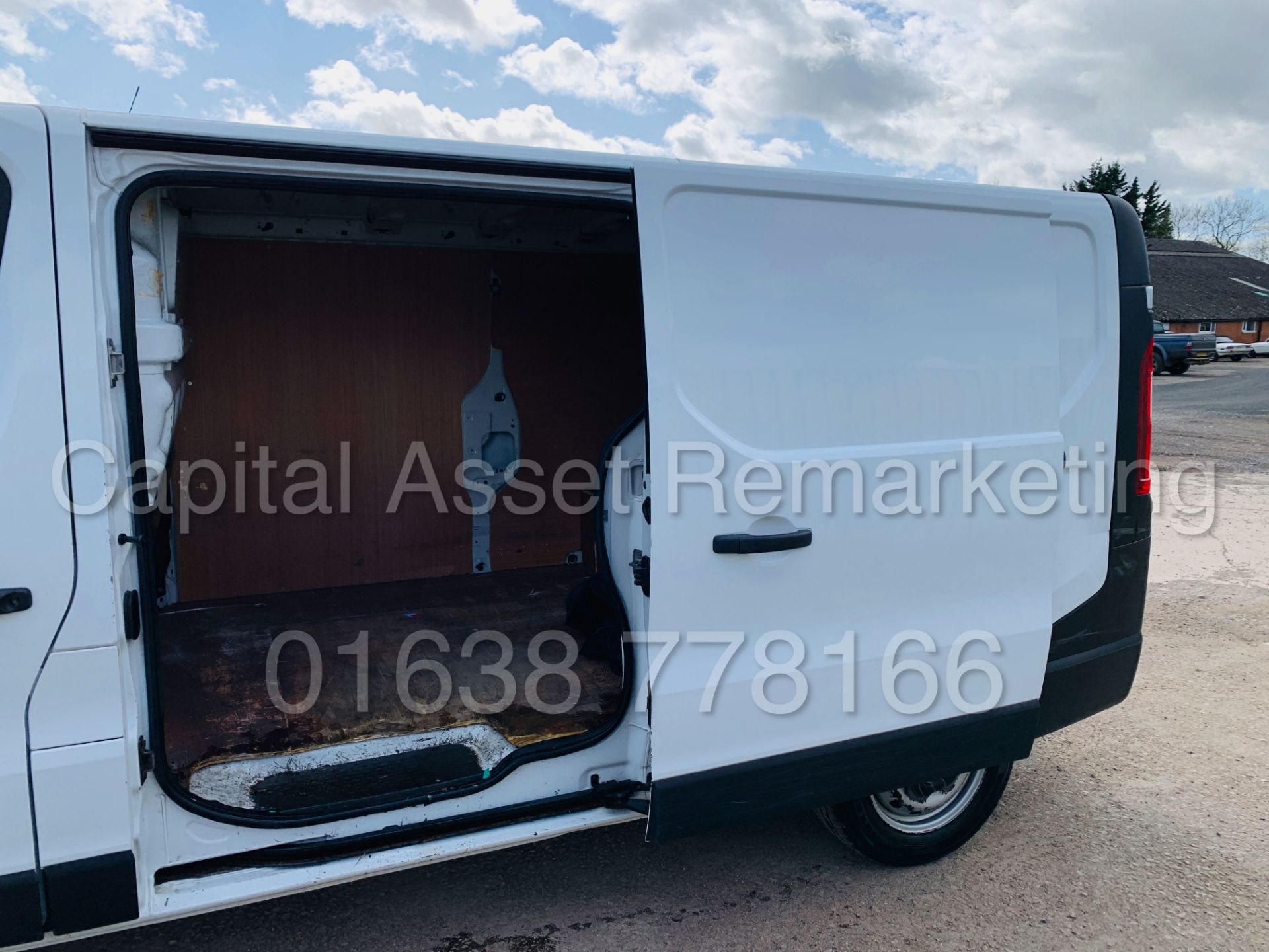 (On Sale) VAUXHALL VIVARO 2900 *LWB - PANEL VAN* (2015) '1.6 CDTI - 115 BHP - 6 SPEED' (NO VAT) - Image 20 of 37