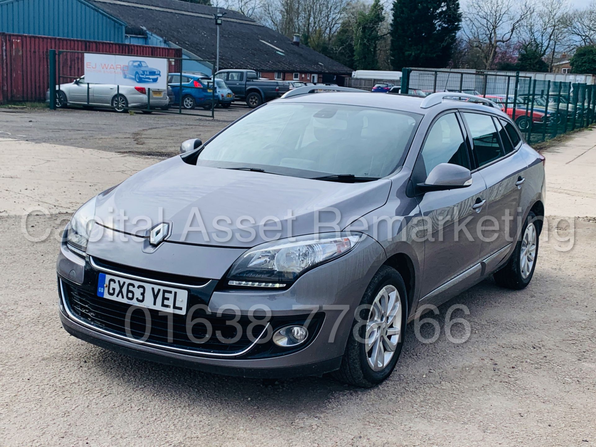 (ON SALE) RENAULT MEGANE *ENERGY* ESTATE (2014 MODEL) '1.5 DCI - STOP/START - 6 SPEED' **SAT NAV** - Image 5 of 43