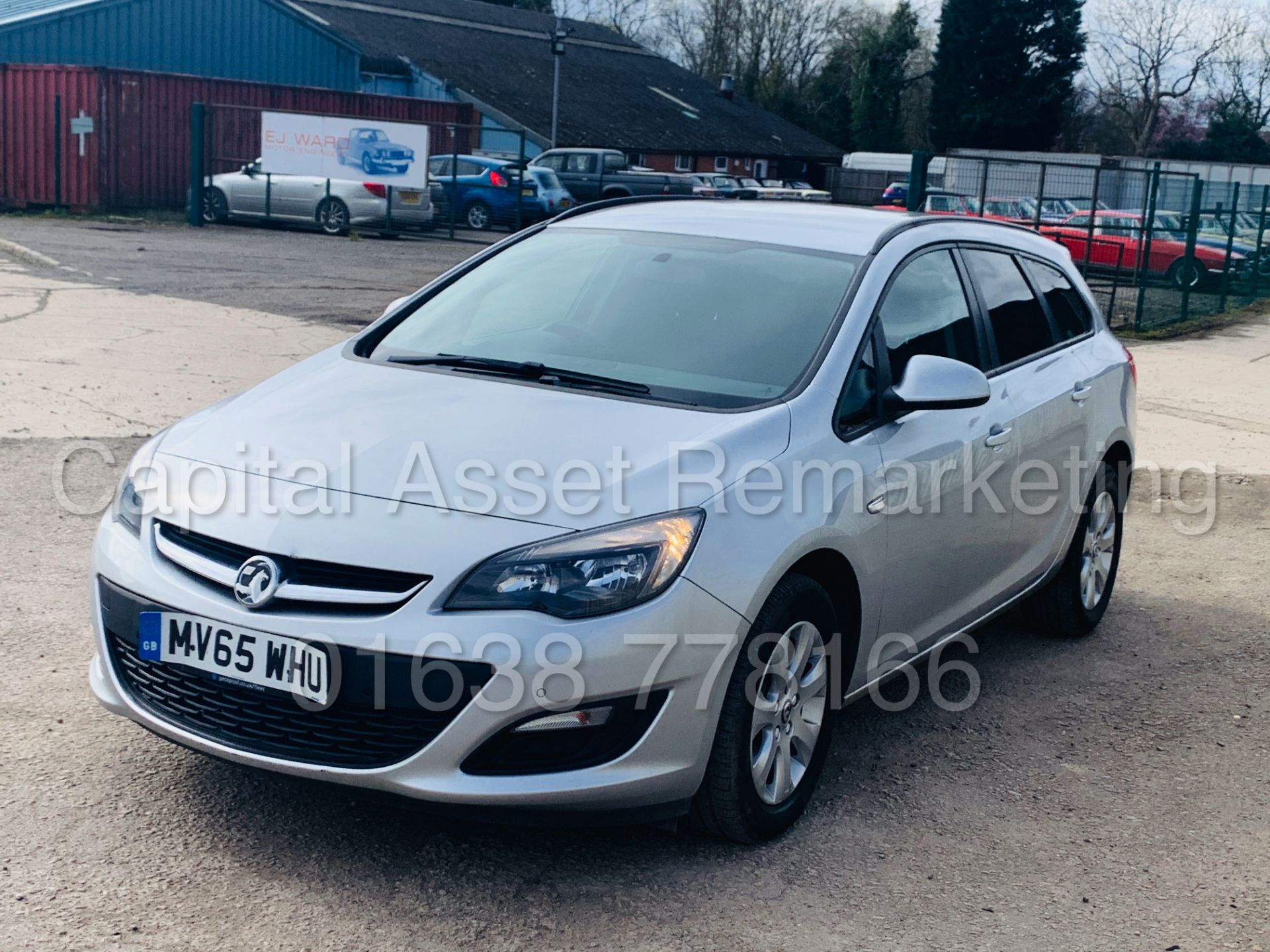 On Sale VAUXHALL ASTRA *DESIGN* 5 DOOR ESTATE (2016 MODEL) '1.6 CDTI - 6 SPEED' *SAT NAV* - Image 5 of 44