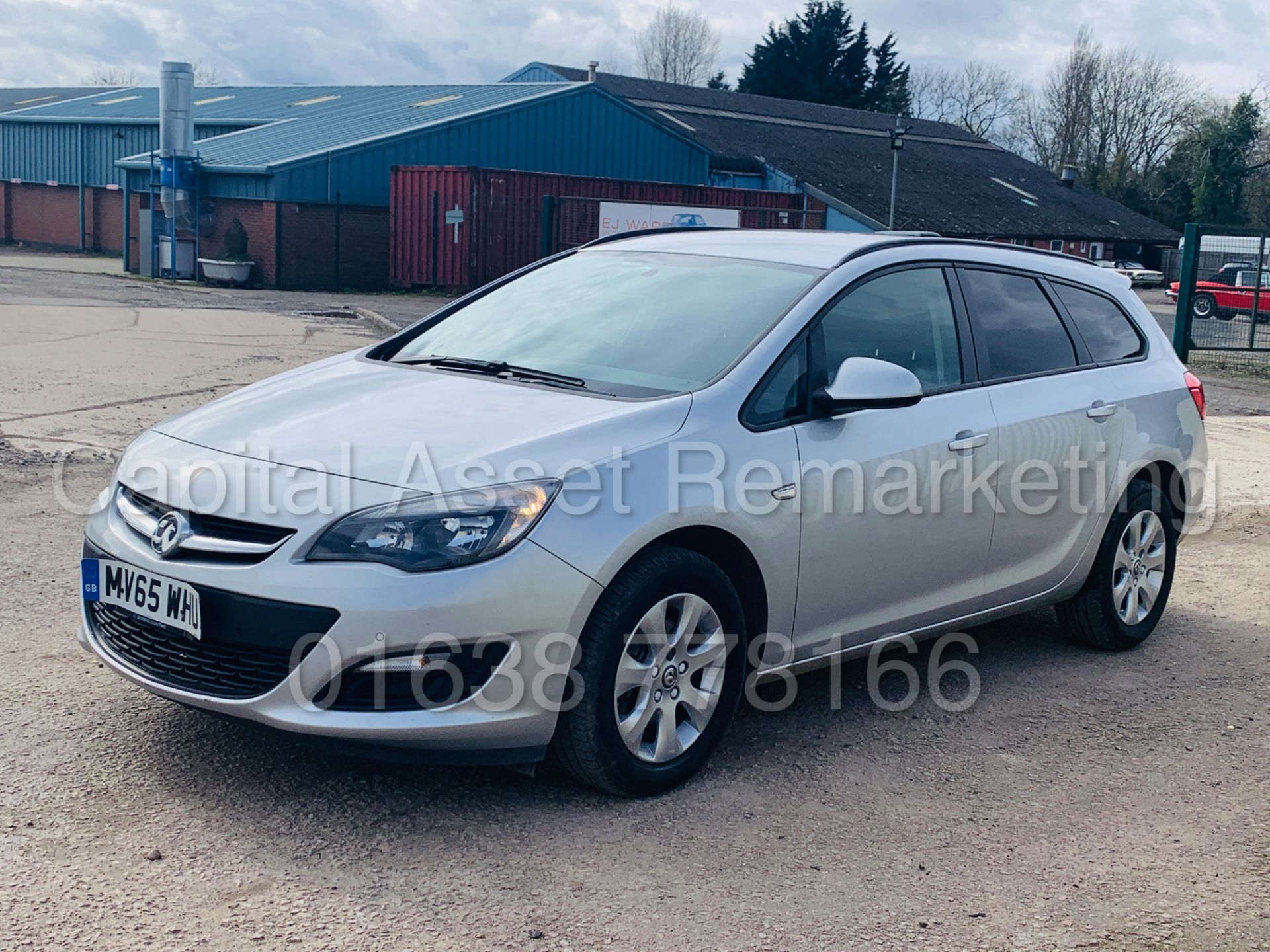 On Sale VAUXHALL ASTRA *DESIGN* 5 DOOR ESTATE (2016 MODEL) '1.6 CDTI - 6 SPEED' *SAT NAV* - Image 7 of 44