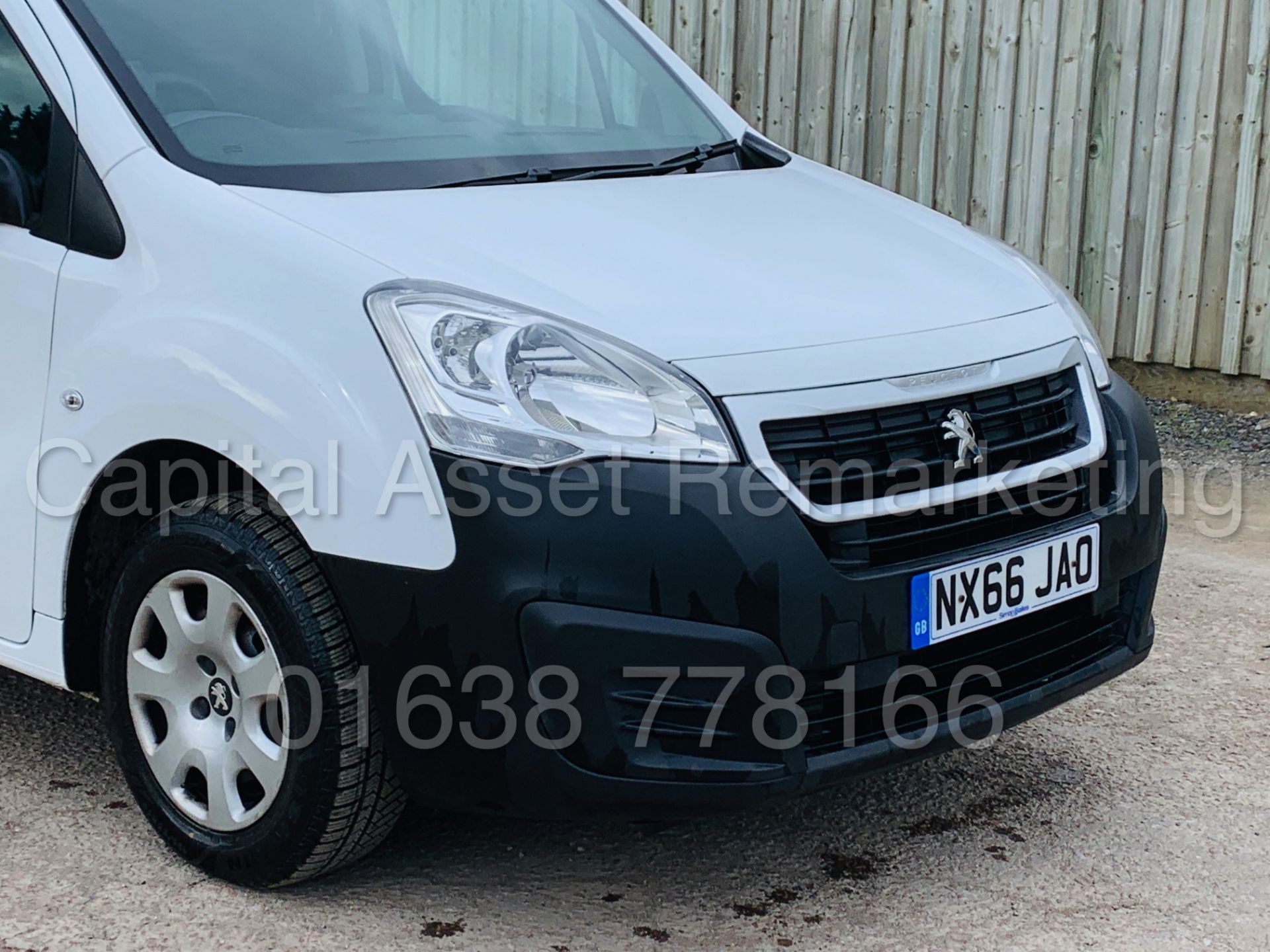 PEUGEOT PARTNER *PROFESSIONAL* SWB - PANEL VAN (2017 MODEL) '1.6 BLUE HDI-EURO 6' *U-LEZ COMPLIANT* - Image 15 of 42