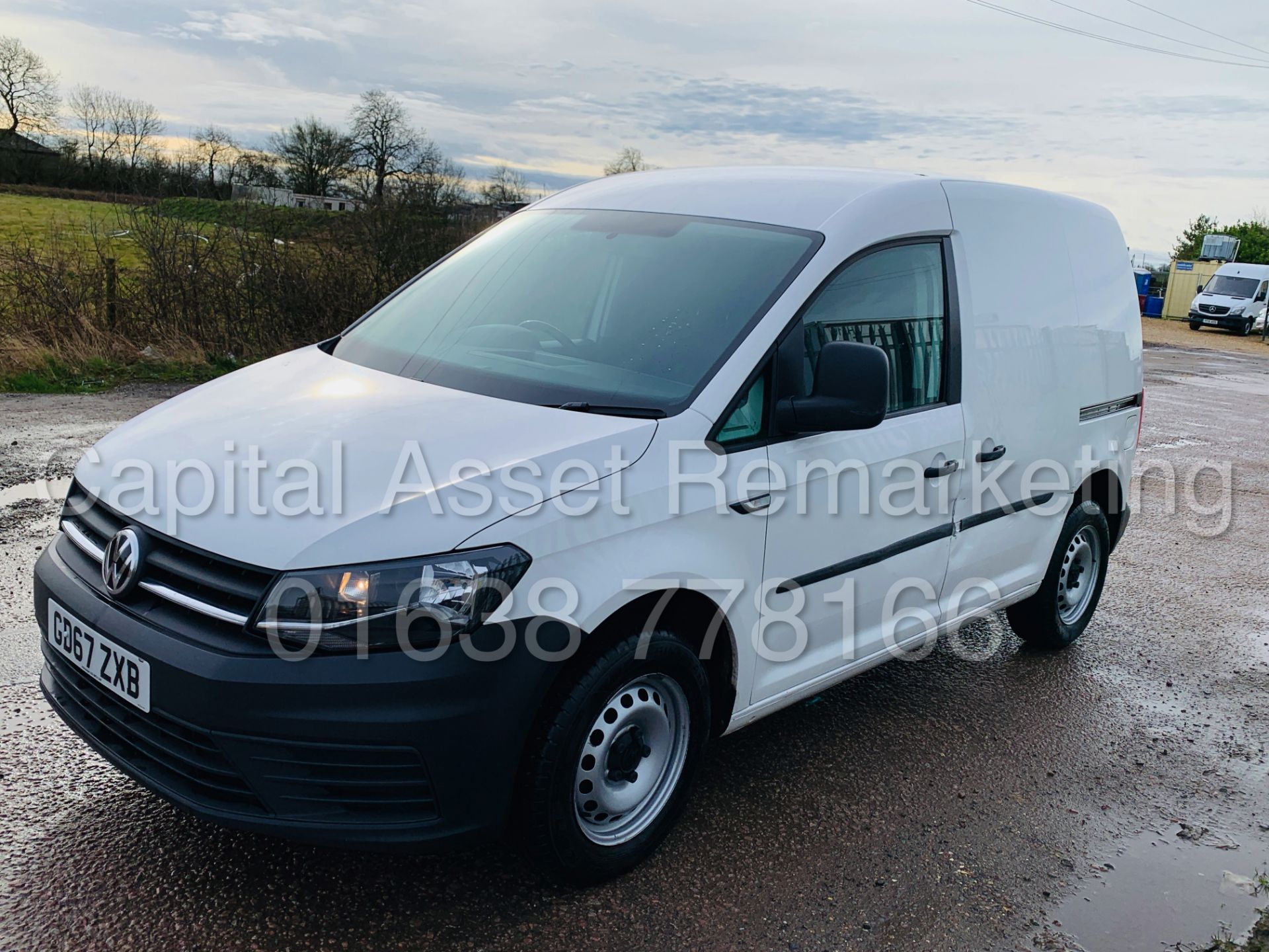 VOLKSWAGEN CADDY C20 *SWB - PANEL VAN* (2018 - NEW MODEL) '2.0 TDI - EURO 6' (1 OWNER FROM NEW) - Image 7 of 39