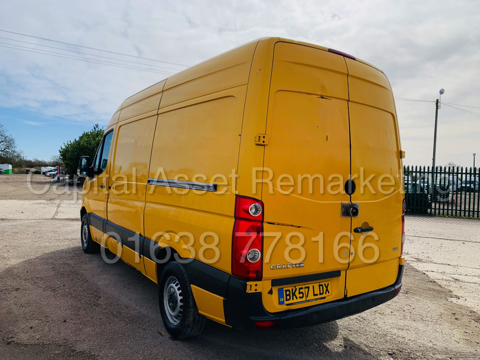 (On Sale) VOLKSWAGEN CRAFTER CR35 *MWB HI-ROOF* (57 REG) '2.5 TDI - 6 SPEED' *117,000 MILES ONLY* - Image 8 of 33