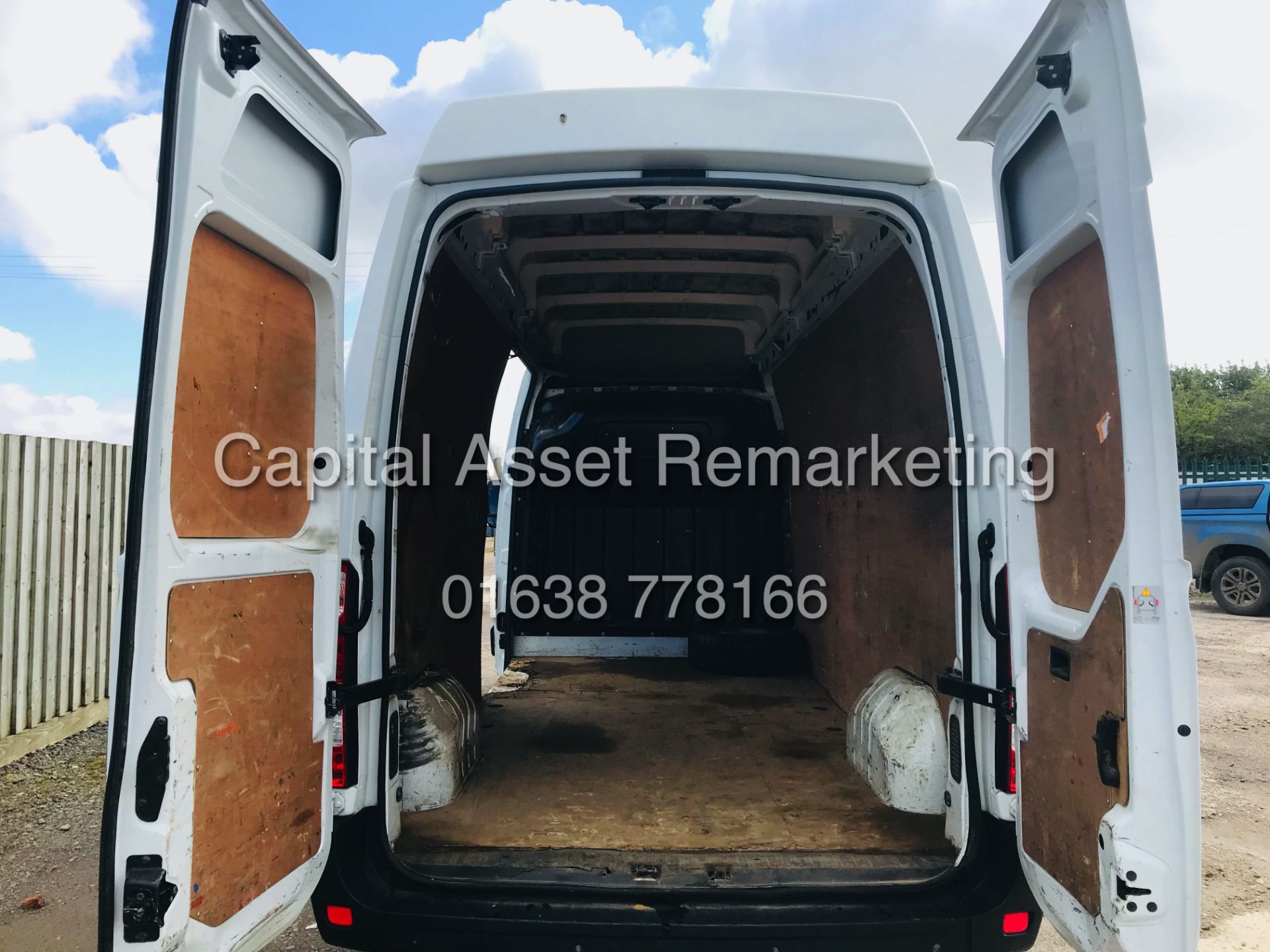 VAUXHALL MOVANO 2.3 BI-TURBO F3500 LWB/HI TOP (15 REG) 1 OWNER *AC* STOP/START *IDEAL CONVERSION* - Image 25 of 26