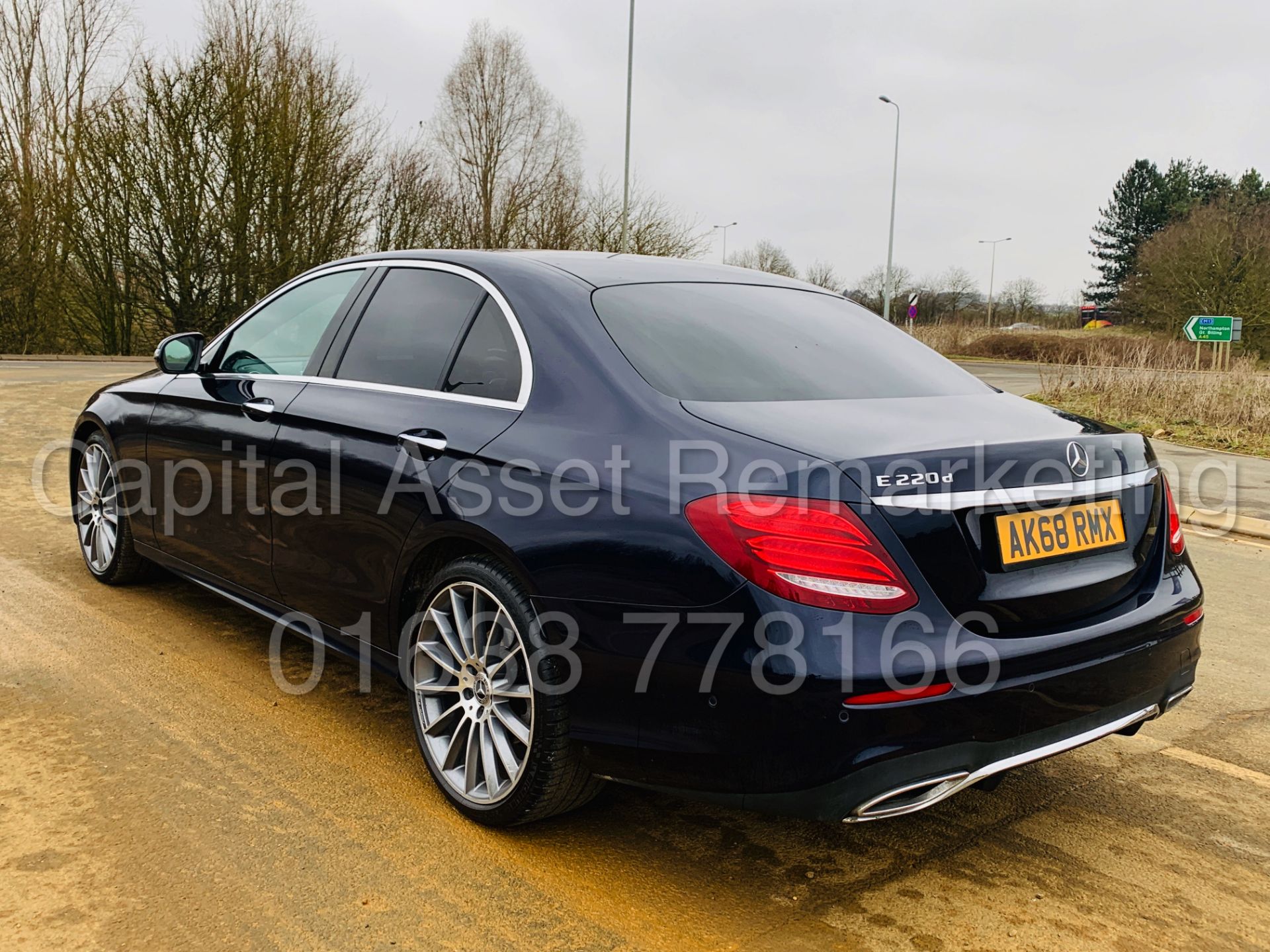 (ON SALE) MERCEDES-BENZ E220D *AMG LINE PREMIUM PLUS* SALOON (2019 MODEL) '9-G TRONIC AUTO' - Image 13 of 63