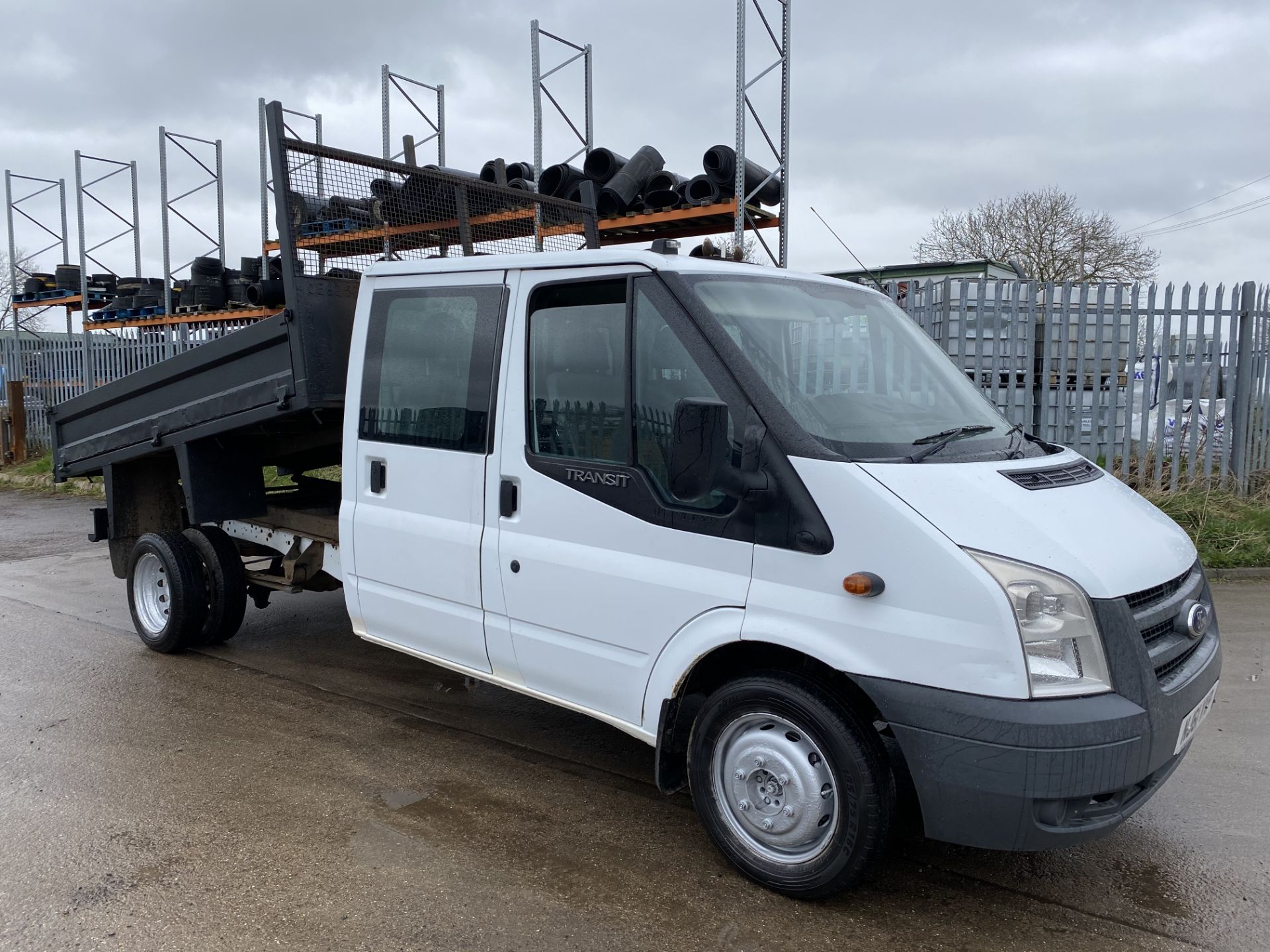 FORD TRANSIT T350L 2.4TDCI "LWB" DOUBLE CAB TIPPER - 61 REG - LOW MILEAGE - 3500KG GROSS - LOOK!!! - Image 2 of 18