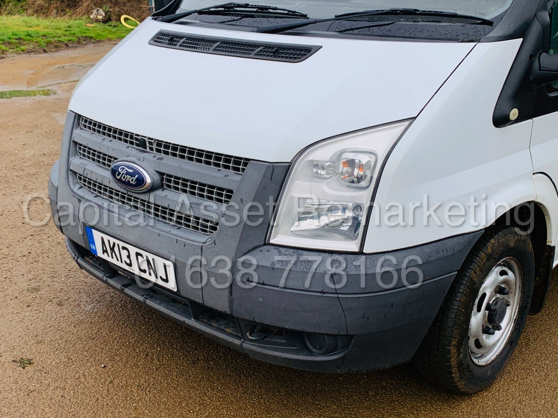 FORD TRANSIT *SWB - PANEL VAN* (2013) '2.2 TDCI - 100 BHP - 6 SPEED' - Image 14 of 30