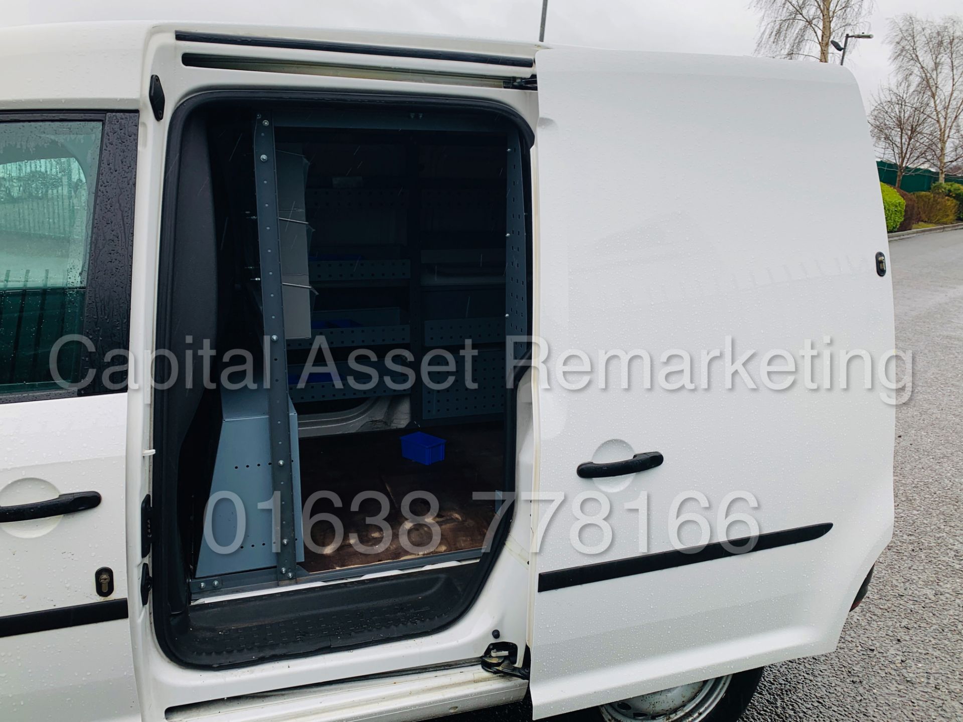 (On Sale) VOLKSWAGEN CADDY C20 *SWB - PANEL VAN* (2016 NEW MODEL) '2.0 TDI -102 BHP' *A/C* (1 OWNER) - Image 22 of 37