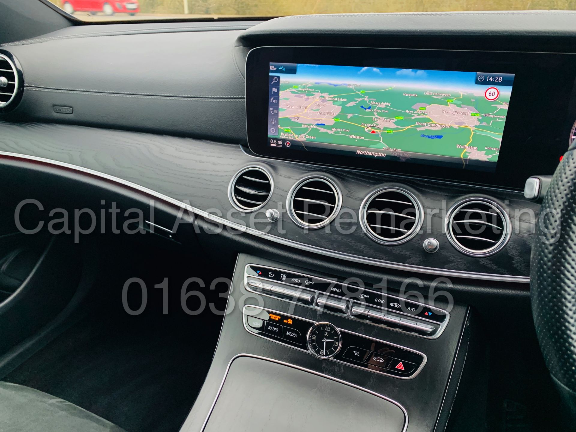 (ON SALE) MERCEDES-BENZ E220D *AMG LINE PREMIUM PLUS* SALOON (2019 MODEL) '9-G TRONIC AUTO' - Image 52 of 63