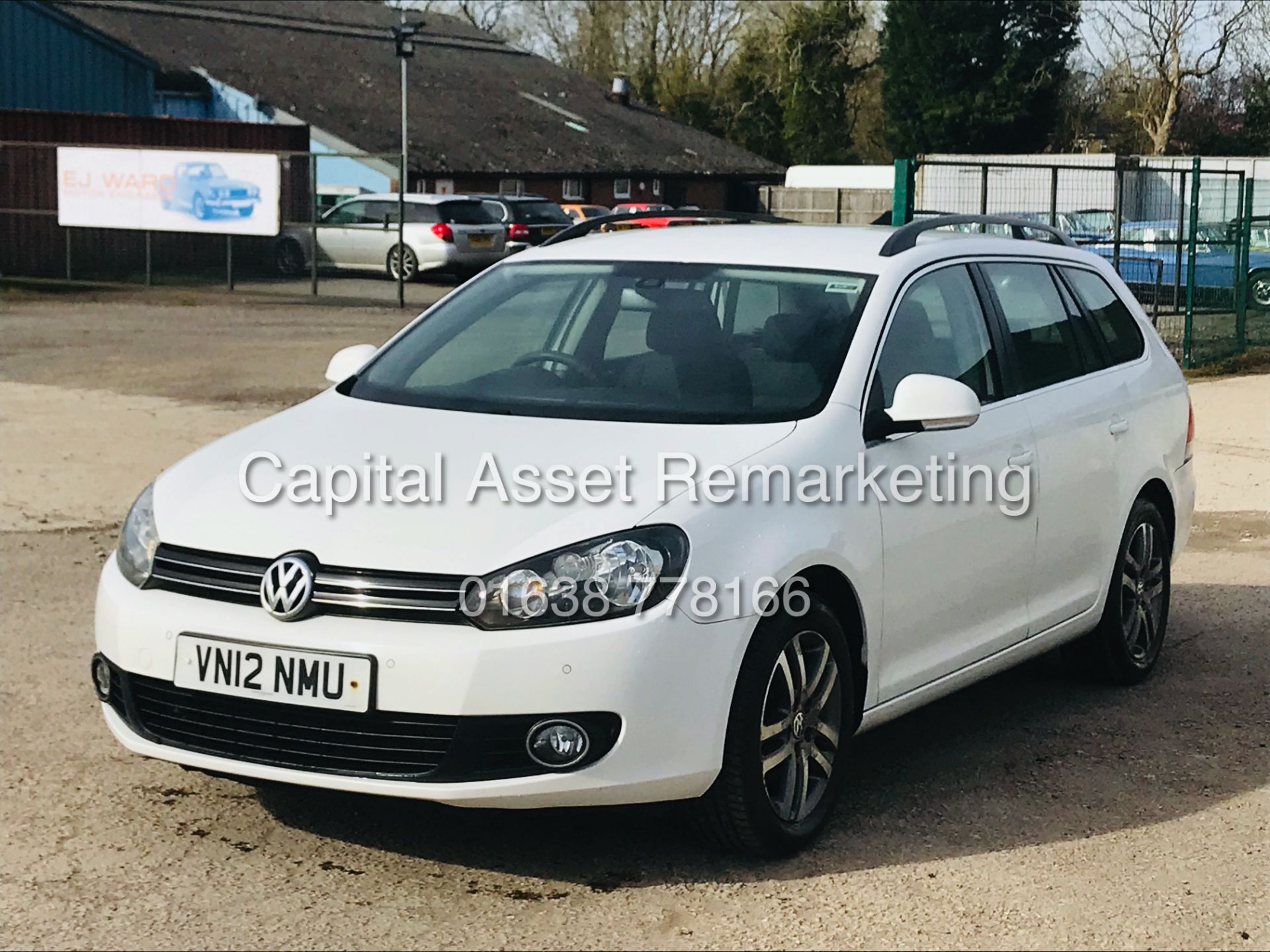 VOLKSWAGEN GOLF SE *5 DOOR ESTATE* (2012) '1.6 TDI - STOP/START' *AIR CON* (1 OWNER FROM NEW) - Image 3 of 38