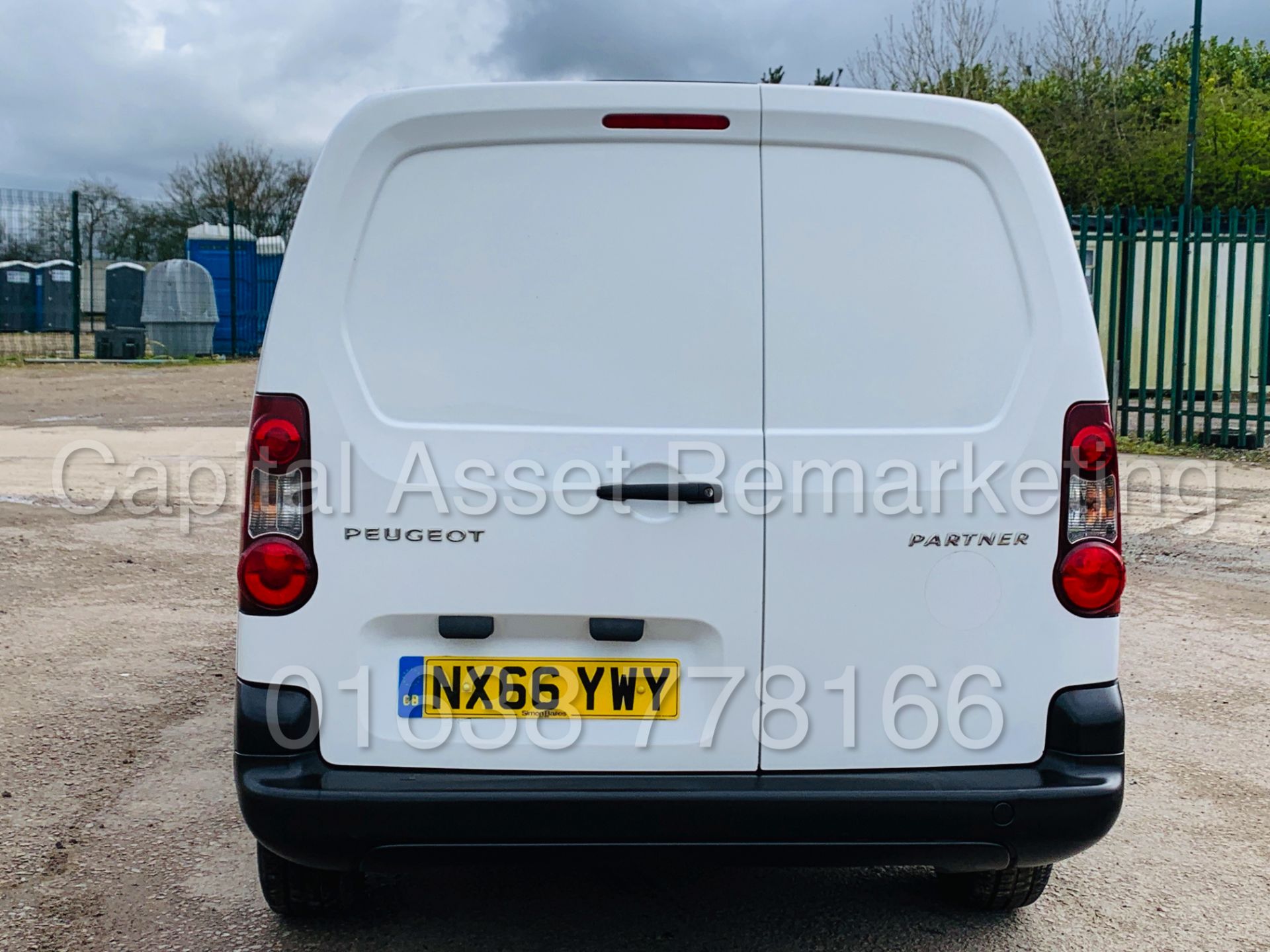 PEUGEOT PARTNER *750 S* LWB - PANEL VAN (2017 MODEL) '1.6 HDI-EURO 6' *U-LEZ COMPLIANT* (1 OWNER) - Image 11 of 40