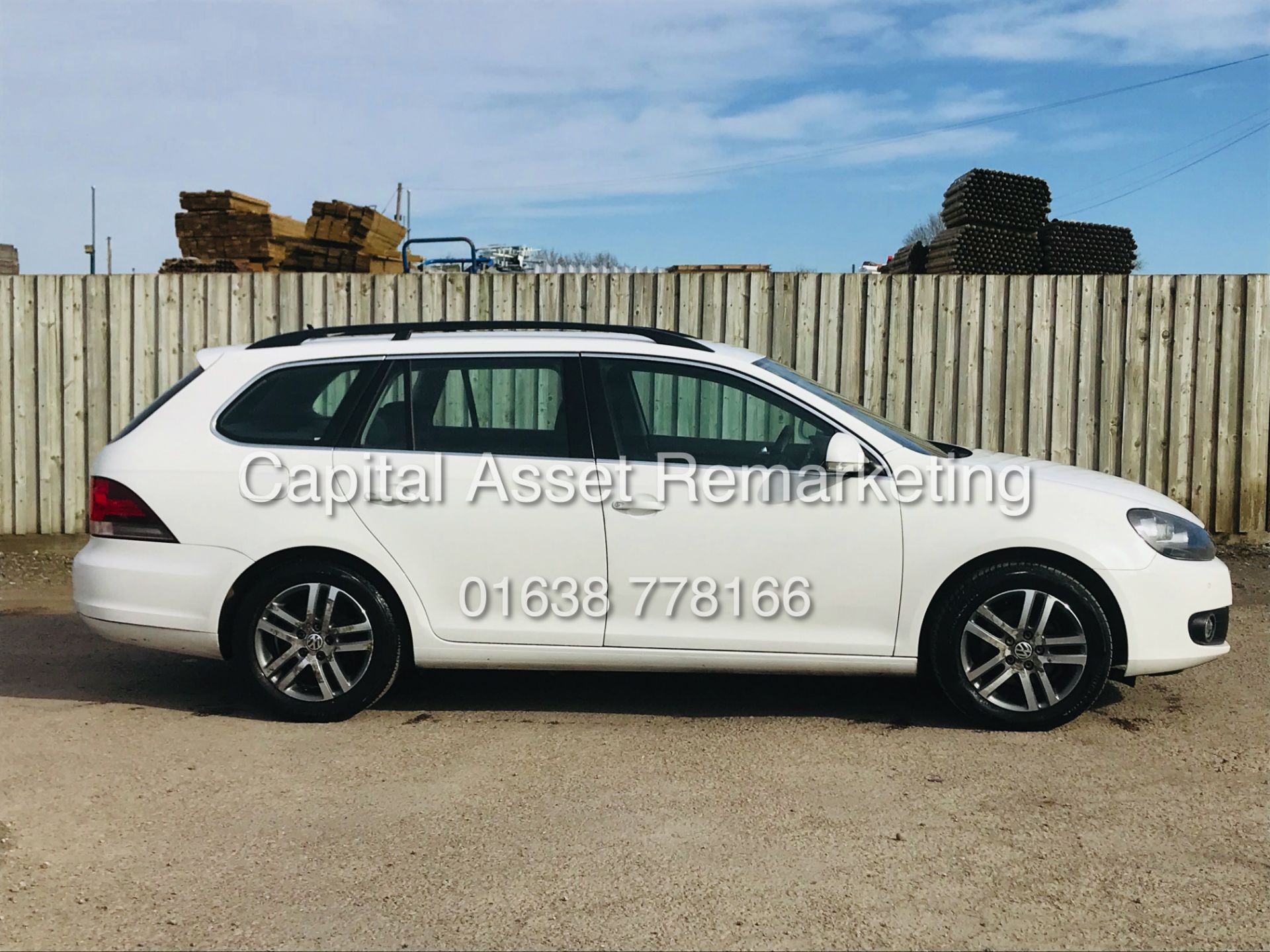 VOLKSWAGEN GOLF SE *5 DOOR ESTATE* (2012) '1.6 TDI - STOP/START' *AIR CON* (1 OWNER FROM NEW) - Image 9 of 38