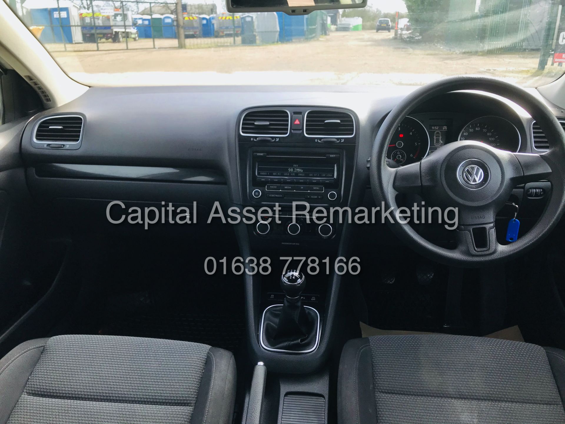 VOLKSWAGEN GOLF SE *5 DOOR ESTATE* (2012) '1.6 TDI - STOP/START' *AIR CON* (1 OWNER FROM NEW) - Image 20 of 38