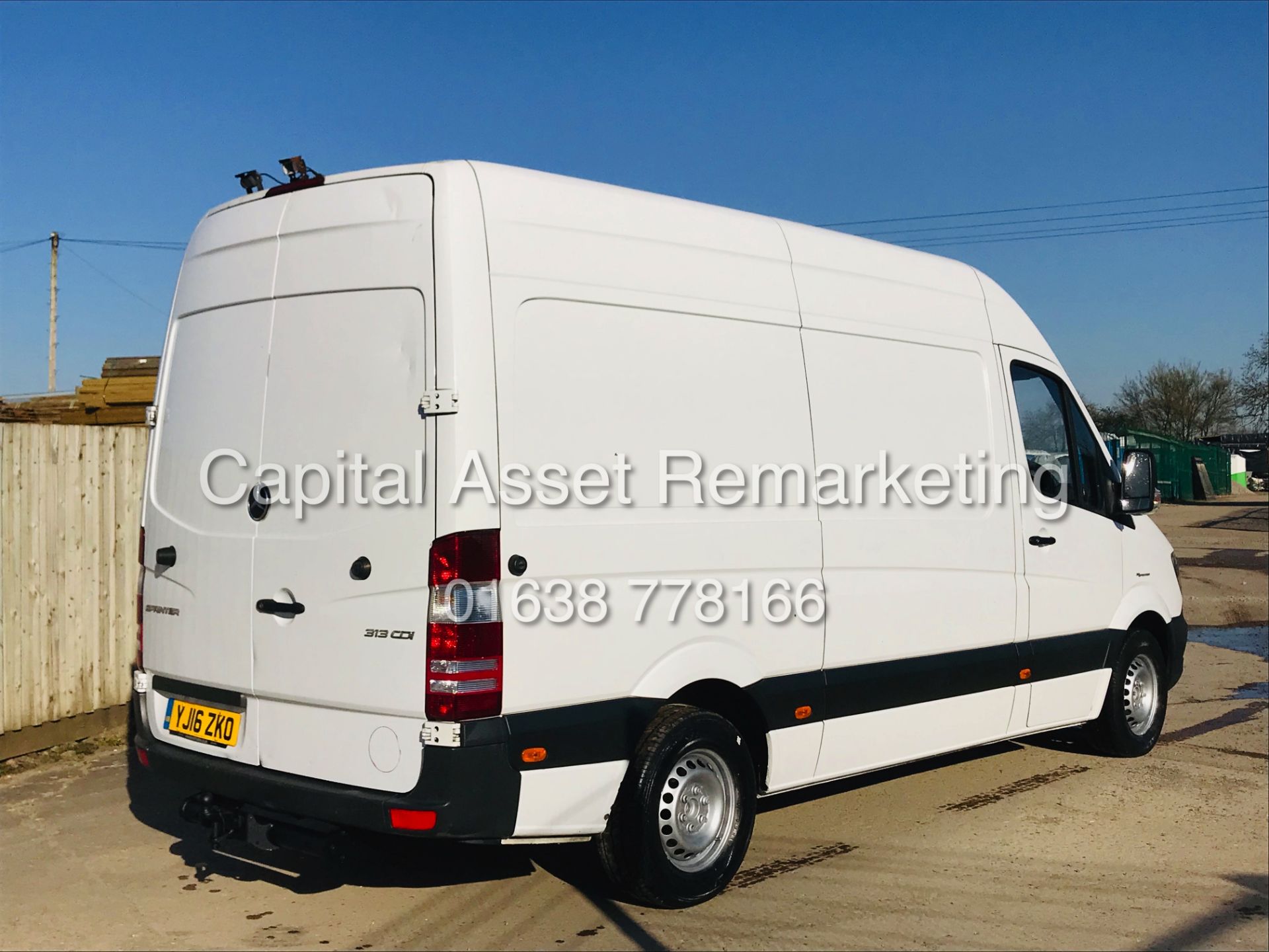 On Sale MERCEDES SPRINTER 313CDI *PREMIUM 2Oth ANNIVERSARY* (16 REG) 1 OWNER FSH *AIR CON & SAT NAV* - Image 14 of 42