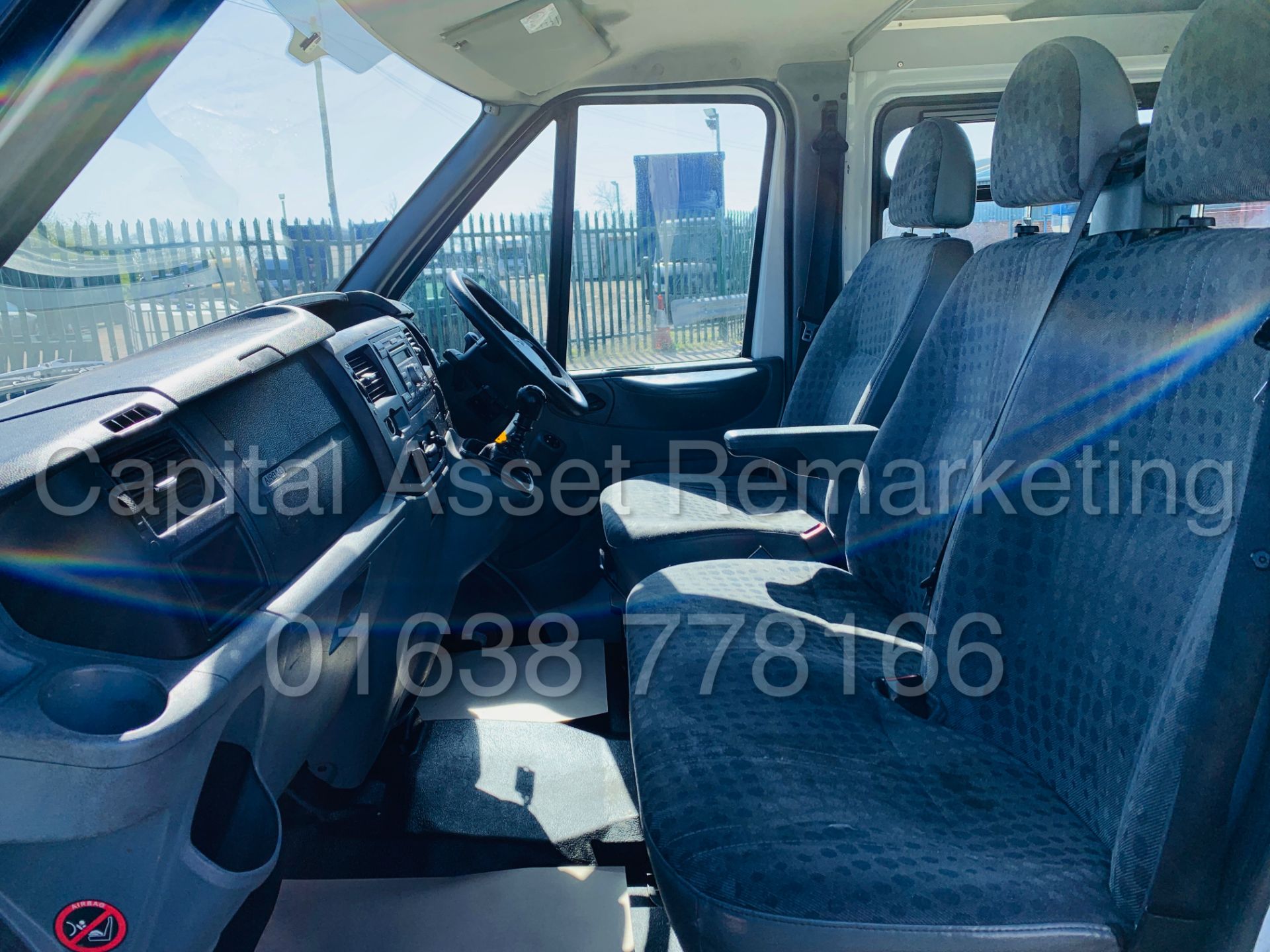 FORD TRANSIT T350 *LWB - 5 SEATER MESSING UNIT* (2012) '2.2 TDCI' *CLARKS CONVERSION* - Image 21 of 47