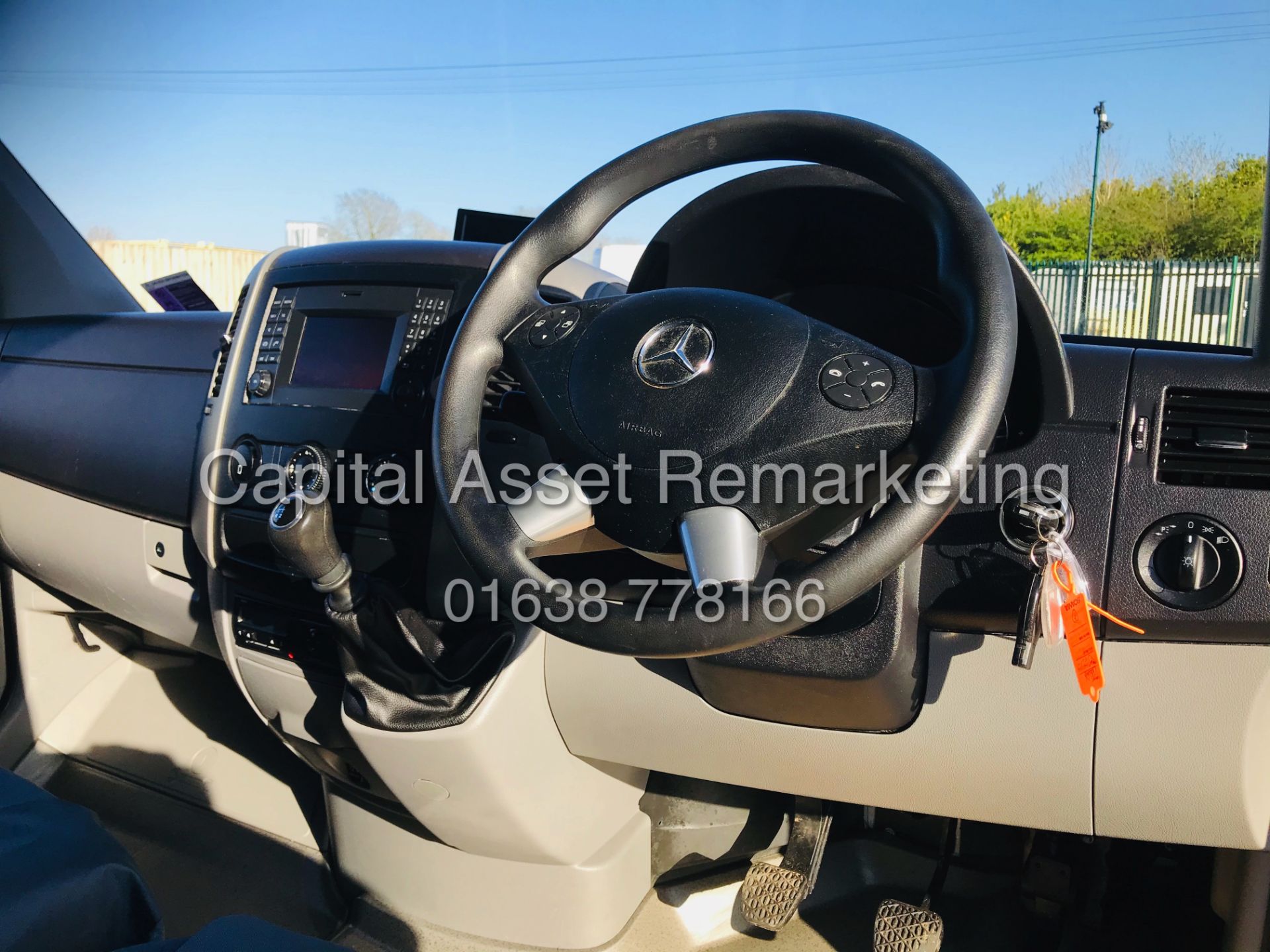 On Sale MERCEDES SPRINTER 313CDI *PREMIUM 2Oth ANNIVERSARY* (16 REG) 1 OWNER FSH *AIR CON & SAT NAV* - Image 21 of 42