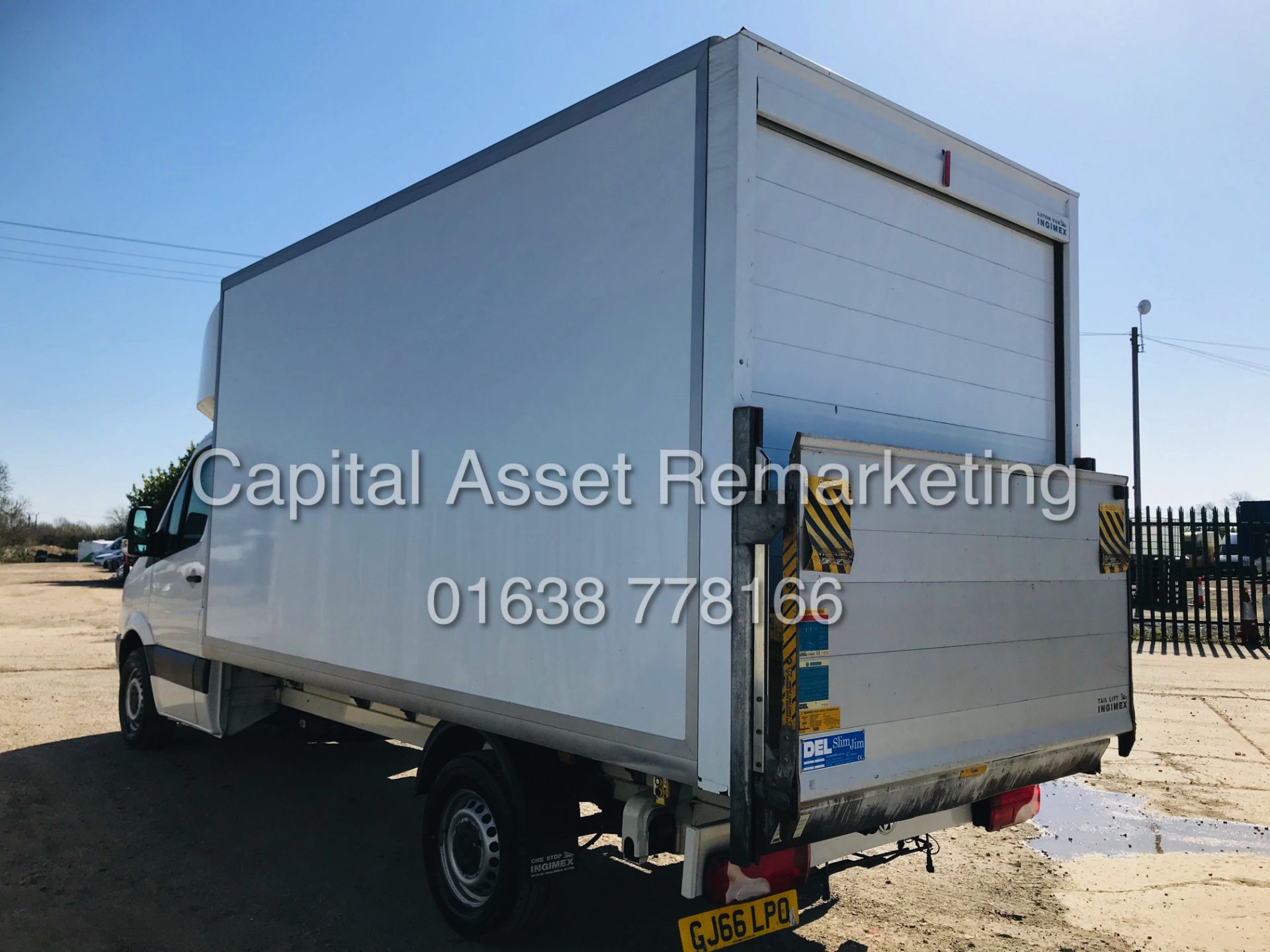ON SALE VOLKSWAGEN CRAFTER 2.0TDI "136BHP" 14FT LUTON (2017 MODEL) TAIL LIFT (EURO 6) 1 OWNER - Image 8 of 18
