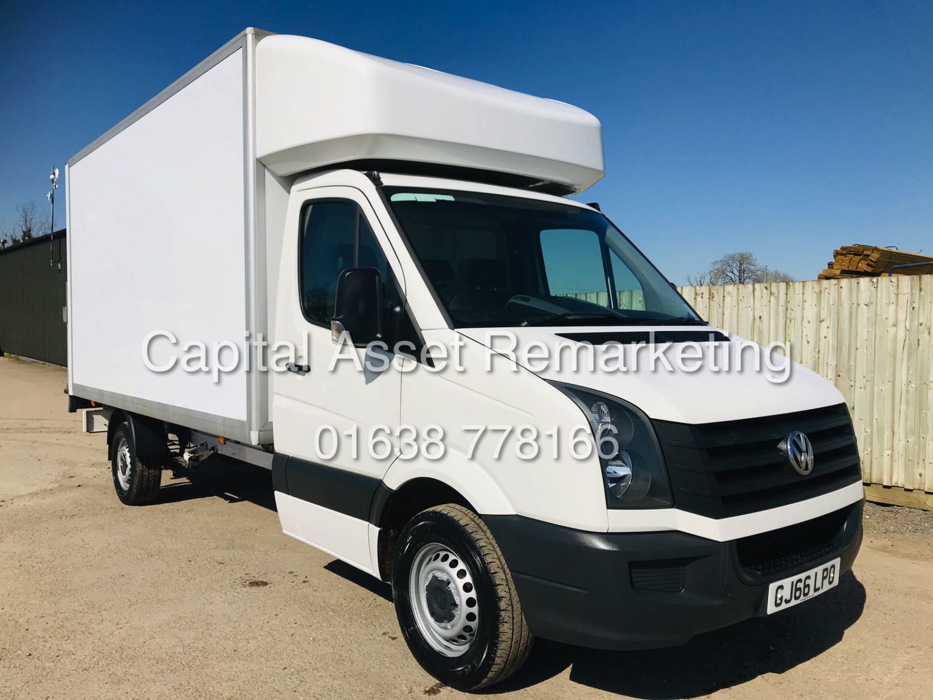 ON SALE VOLKSWAGEN CRAFTER 2.0TDI "136BHP" 14FT LUTON (2017 MODEL) TAIL LIFT (EURO 6) 1 OWNER - Image 3 of 18