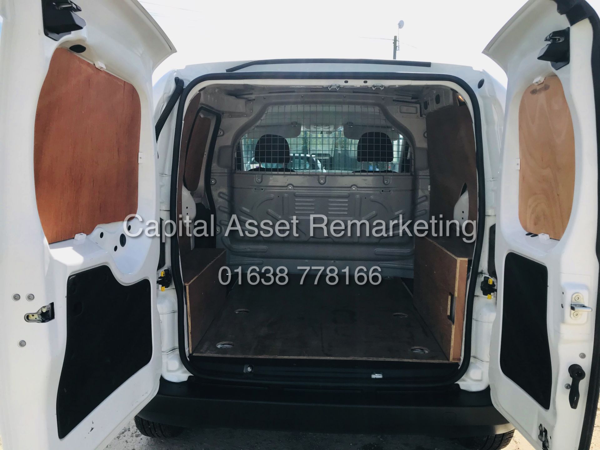 PEUGEOT BIPPER "PROFESSIONAL" ULEZ COMPLIANT (2017 MODEL) AIR CON -ELEC PACK -1 OWNER FSH -SIDE DOOR - Image 22 of 38