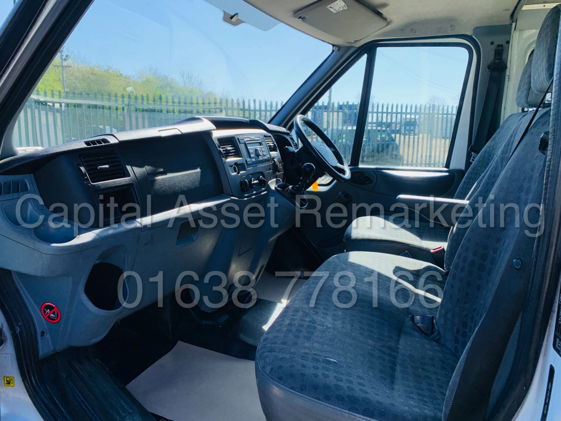 FORD TRANSIT T350 *LWB - 5 SEATER MESSING UNIT* (2012) '2.2 TDCI' *CLARKS CONVERSION* - Image 20 of 47
