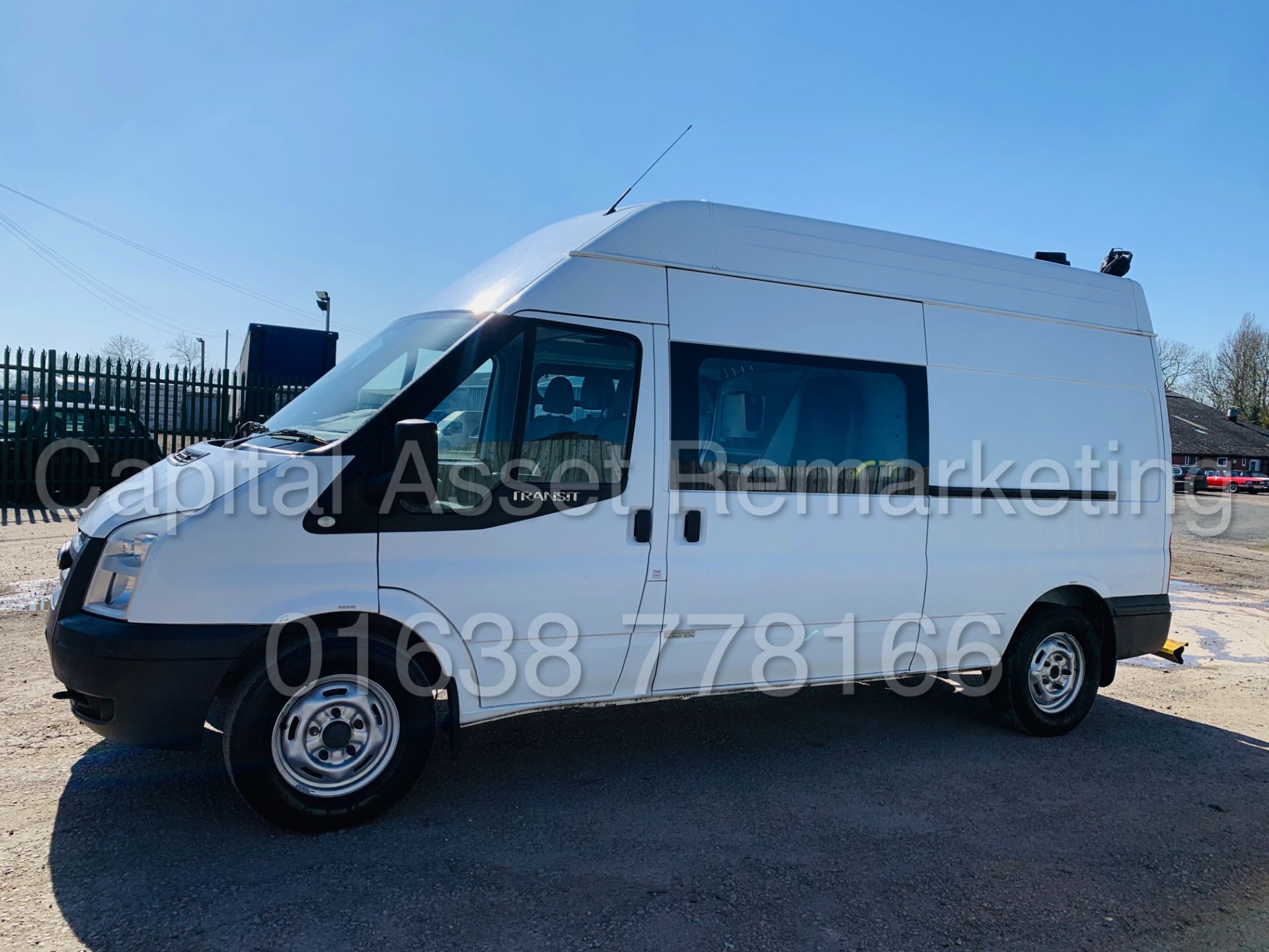 FORD TRANSIT T350 *LWB - 5 SEATER MESSING UNIT* (2012) '2.2 TDCI' *CLARKS CONVERSION* - Image 4 of 47