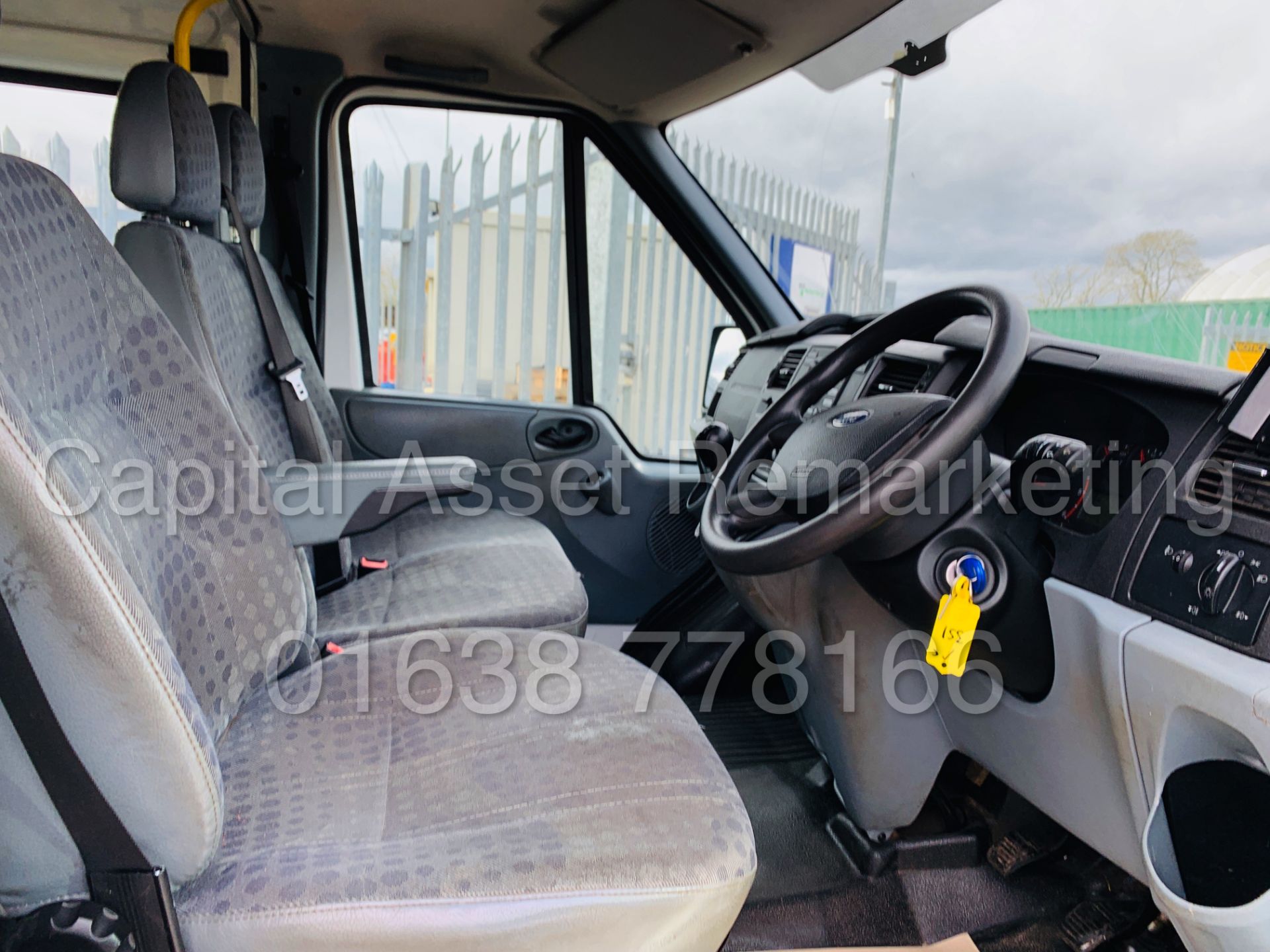 FORD TRANSIT T350 *LWB - 6 SEATER MESSING UNIT* (2013 MODEL) '2.2 TDCI' *CLARKS CONVERSION* - Image 31 of 43