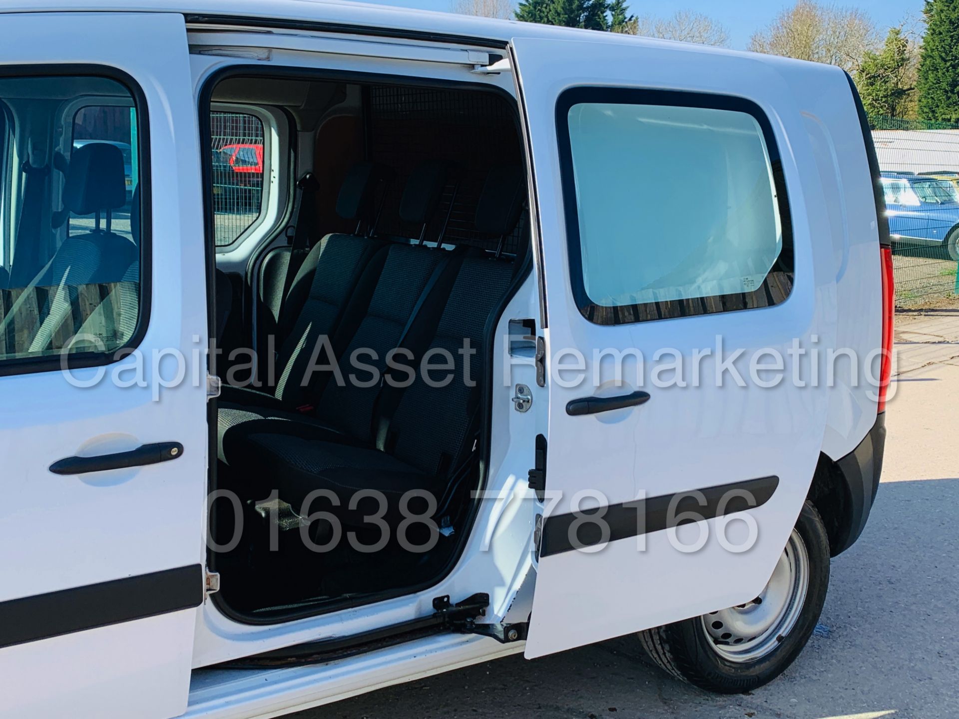 (On Sale) MERCEDES-BENZ CITAN 109 CDI *XLWB -5 SEATER CREW VAN* (2016) *1 OWNER - FULL HISTORY* - Image 21 of 42