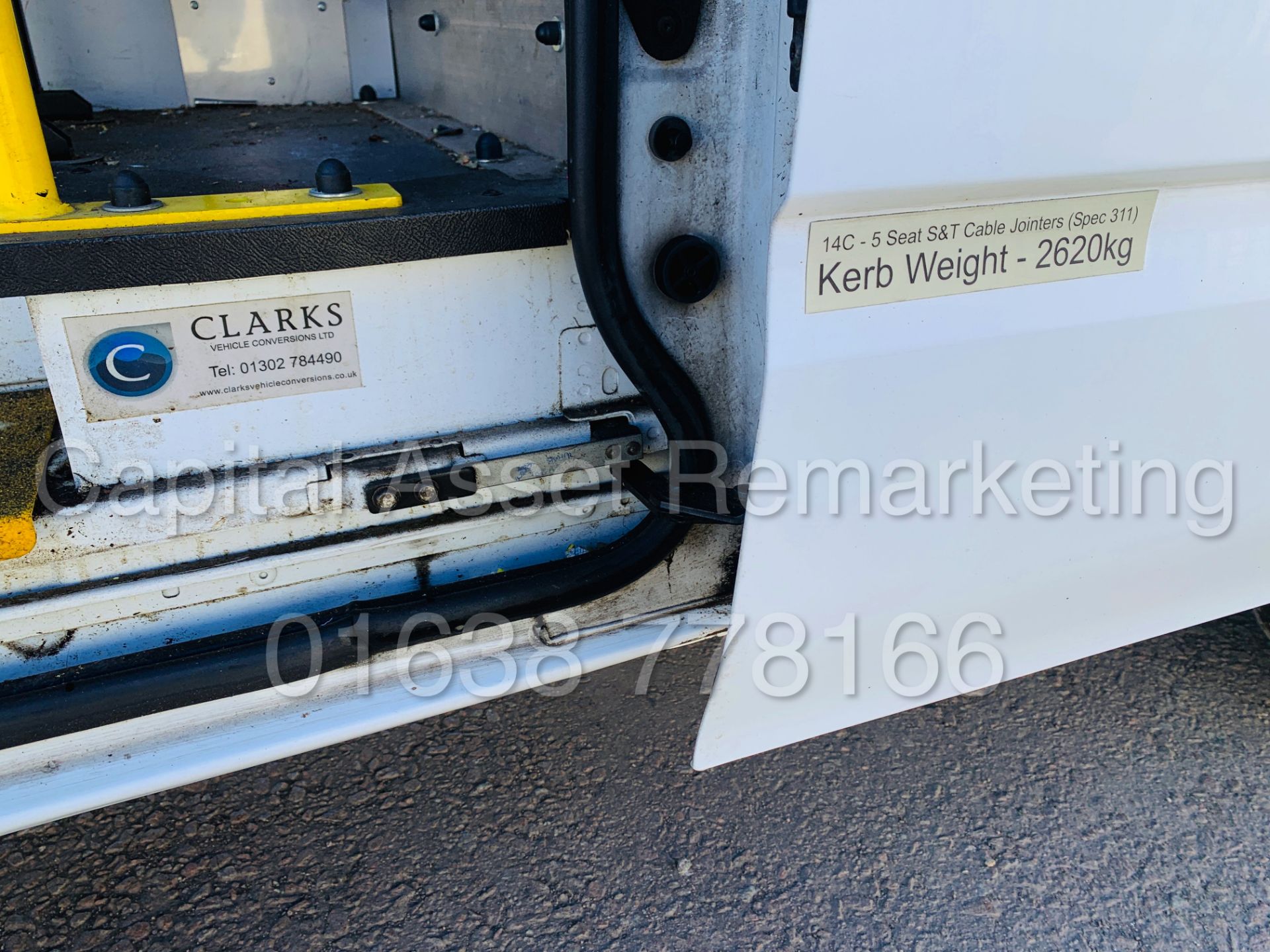 FORD TRANSIT T350 *LWB - 5 SEATER MESSING UNIT* (2012) '2.2 TDCI' *CLARKS CONVERSION* - Image 25 of 47