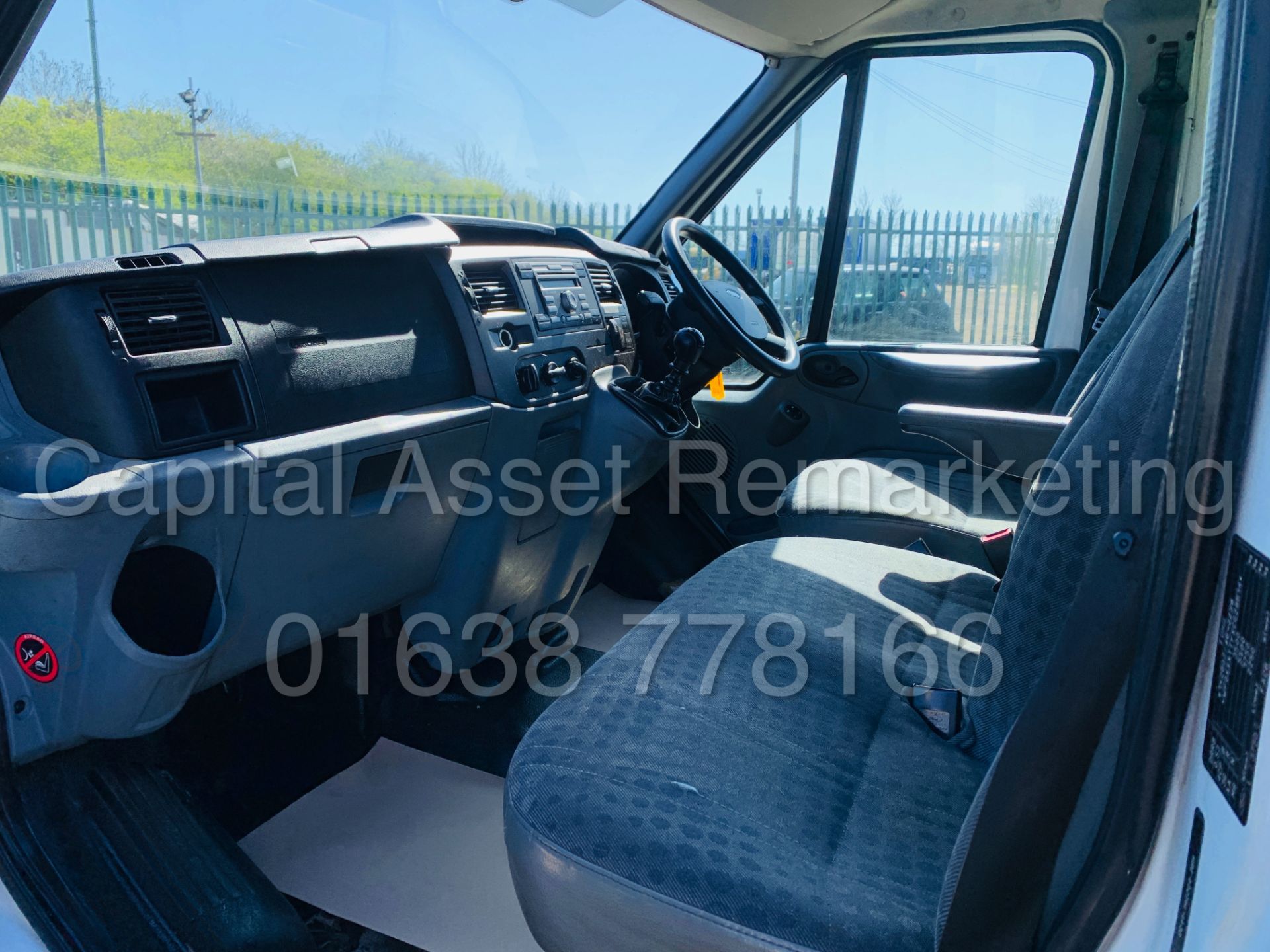 FORD TRANSIT T350 *LWB - 5 SEATER MESSING UNIT* (2012) '2.2 TDCI' *CLARKS CONVERSION* - Image 19 of 47
