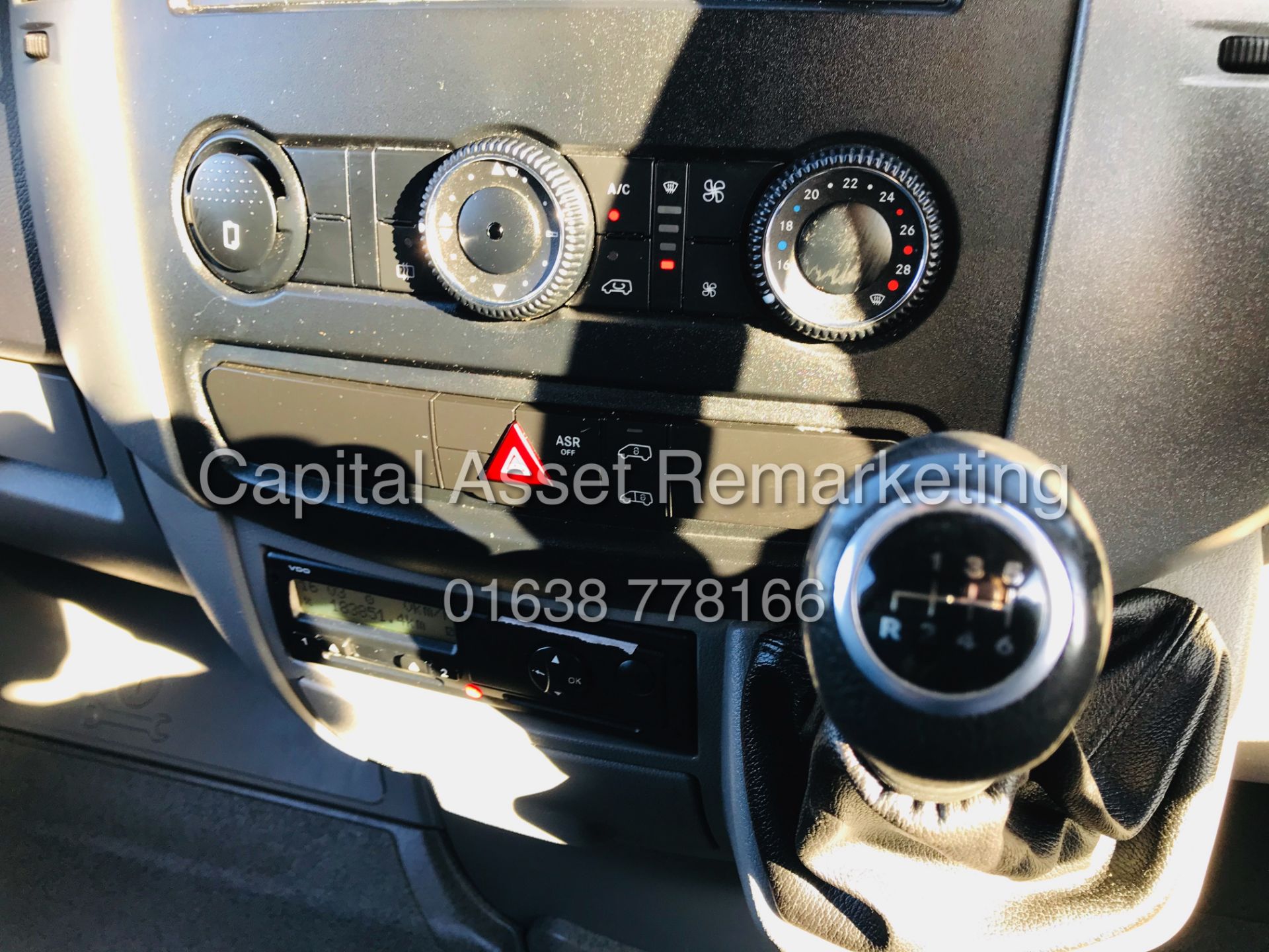 On Sale MERCEDES SPRINTER 313CDI *PREMIUM 2Oth ANNIVERSARY* (16 REG) 1 OWNER FSH *AIR CON & SAT NAV* - Image 27 of 42