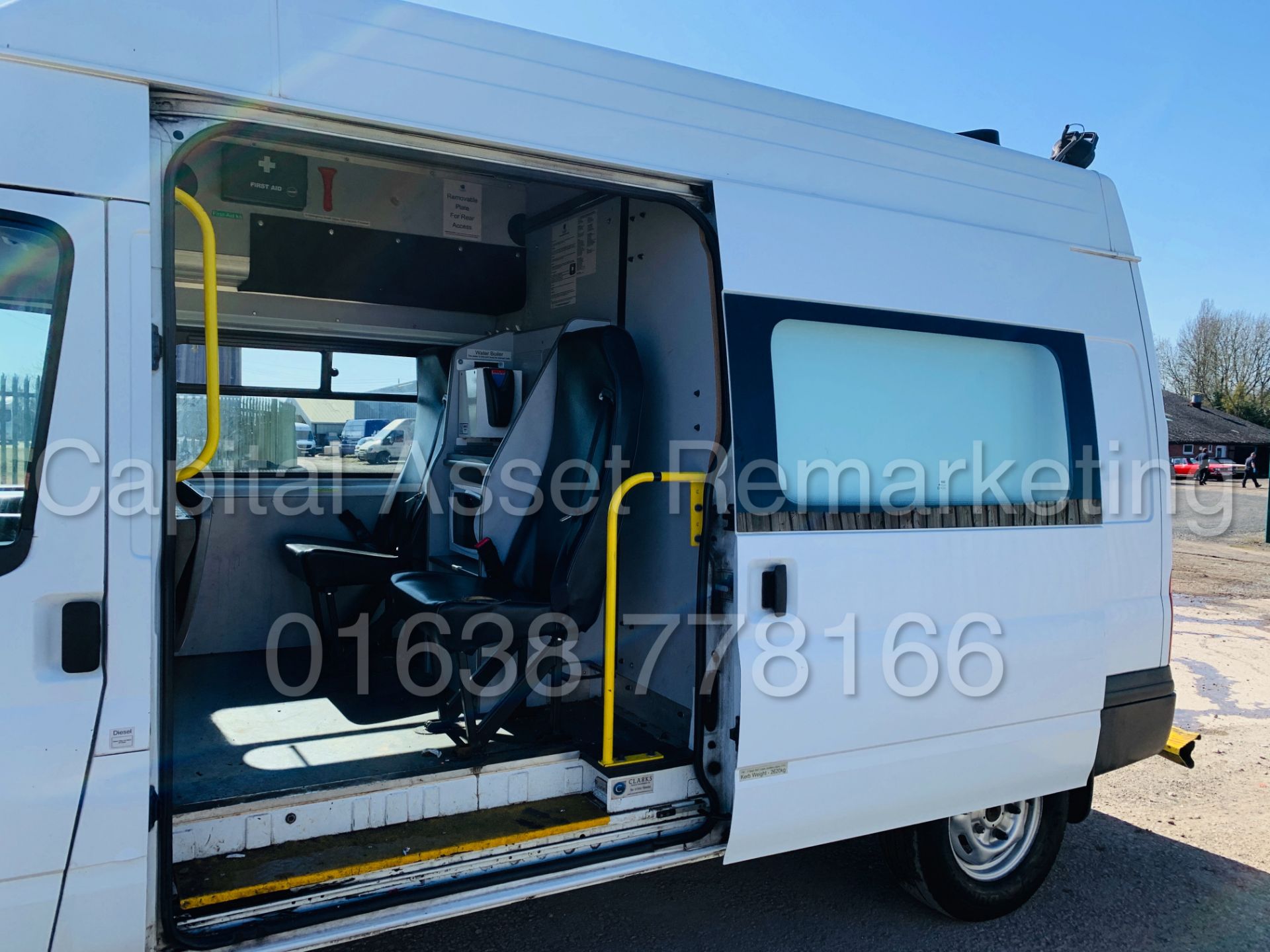 FORD TRANSIT T350 *LWB - 5 SEATER MESSING UNIT* (2012) '2.2 TDCI' *CLARKS CONVERSION* - Image 22 of 47