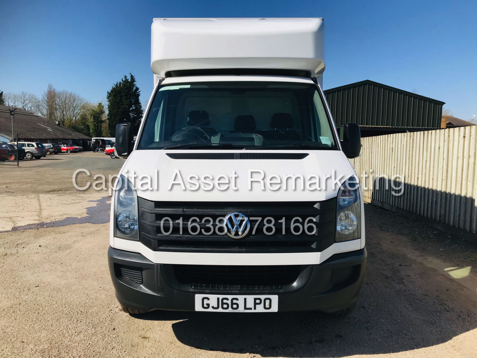ON SALE VOLKSWAGEN CRAFTER 2.0TDI "136BHP" 14FT LUTON (2017 MODEL) TAIL LIFT (EURO 6) 1 OWNER - Image 4 of 18