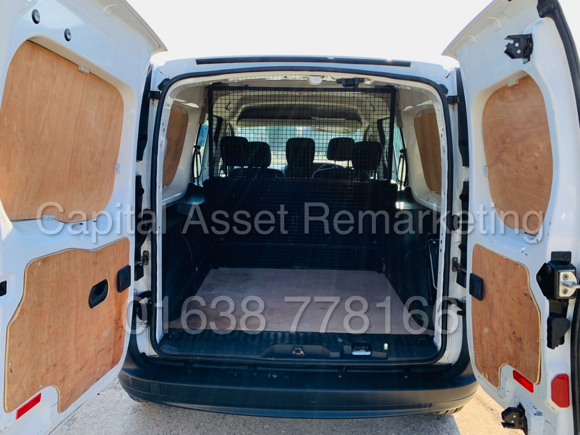 (On Sale) MERCEDES-BENZ CITAN 109 CDI *XLWB -5 SEATER CREW VAN* (2016) *1 OWNER - FULL HISTORY* - Image 24 of 42