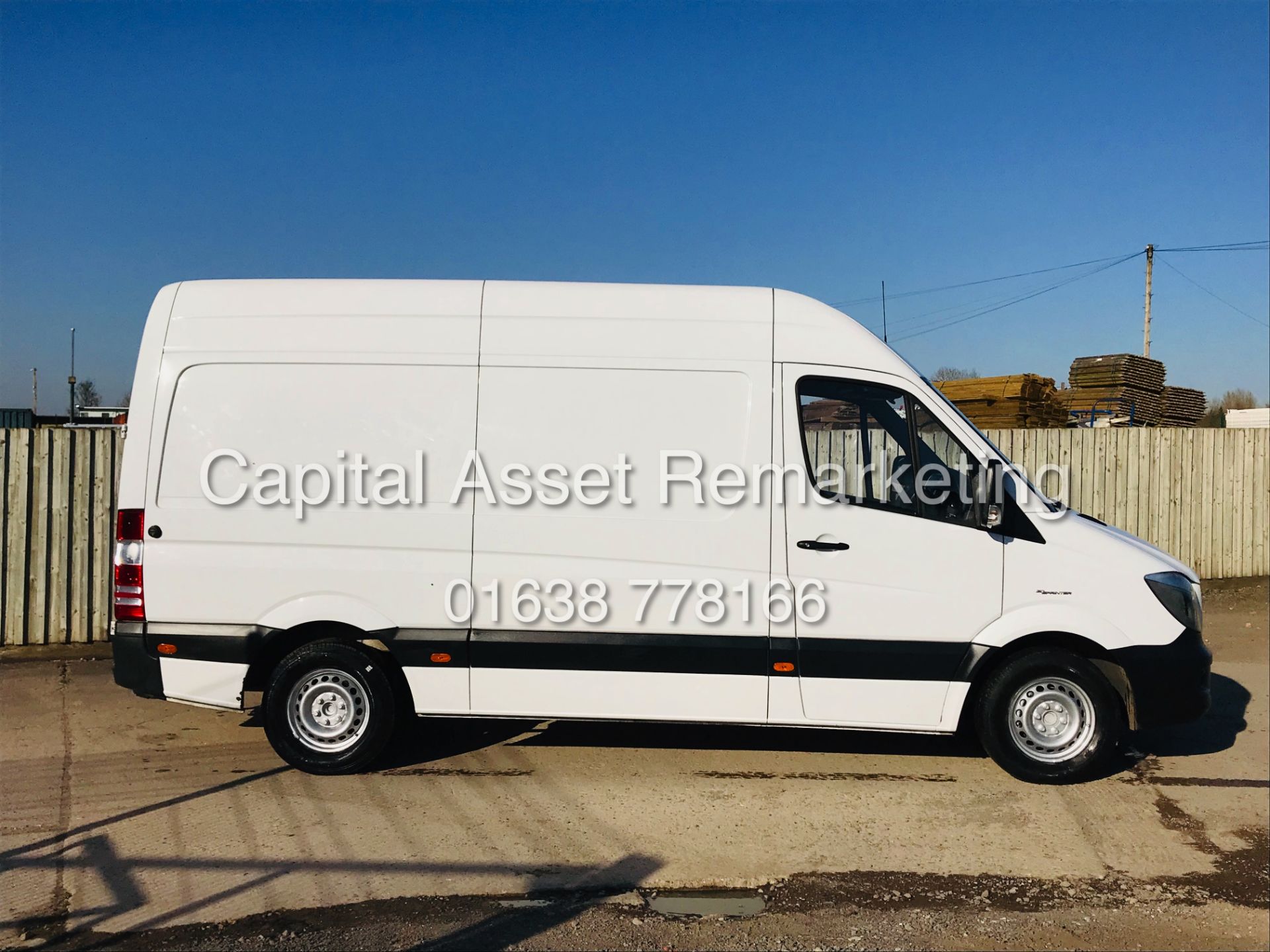 On Sale MERCEDES SPRINTER 313CDI *PREMIUM 2Oth ANNIVERSARY* (16 REG) 1 OWNER FSH *AIR CON & SAT NAV* - Image 15 of 42