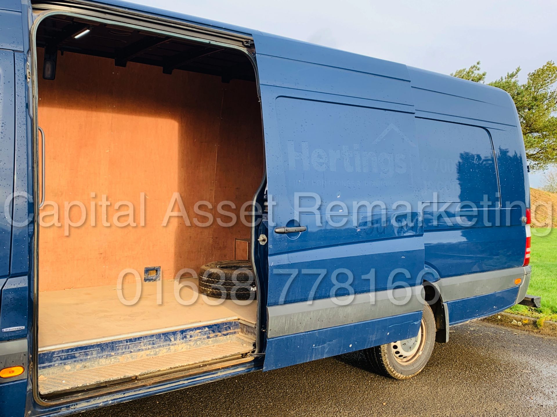 MERCEDES-BENZ SPRINTER 314 CDI *4.7 XLWB HI-ROOF* (2017 MODEL -EURO 6 / AD-BLUE) *SAT NAV & AIR CON* - Image 19 of 37