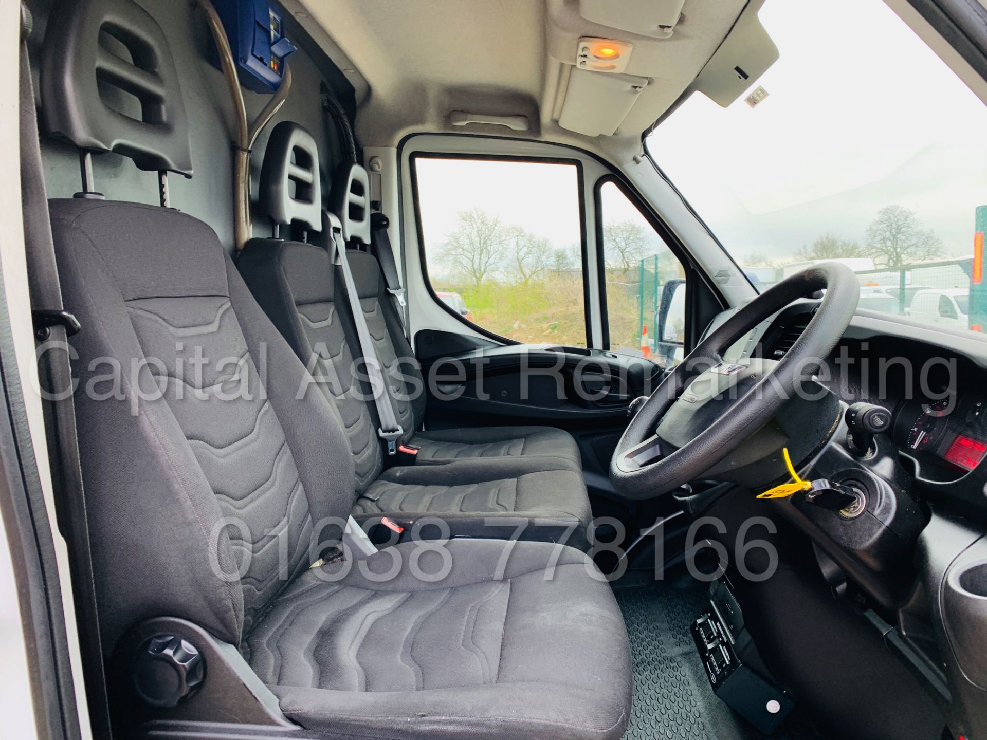 (On Sale) IVECO DAILY 35S13 *FRIDGE / FREEZER VAN* (2016-NEW MODEL) '2.3 DIESEL - 6 SPEED' *SAT NAV* - Image 17 of 27