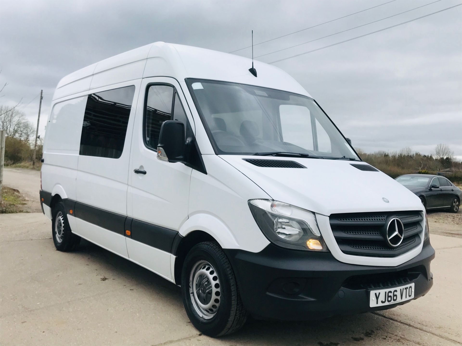 (On Sale) MERCEDES SPRINTER 313CDI *9 SEATER DUAL LINER /CREW VAN* (66 REG) EURO 6-1 OWNER *SAT NAV* - Image 8 of 30