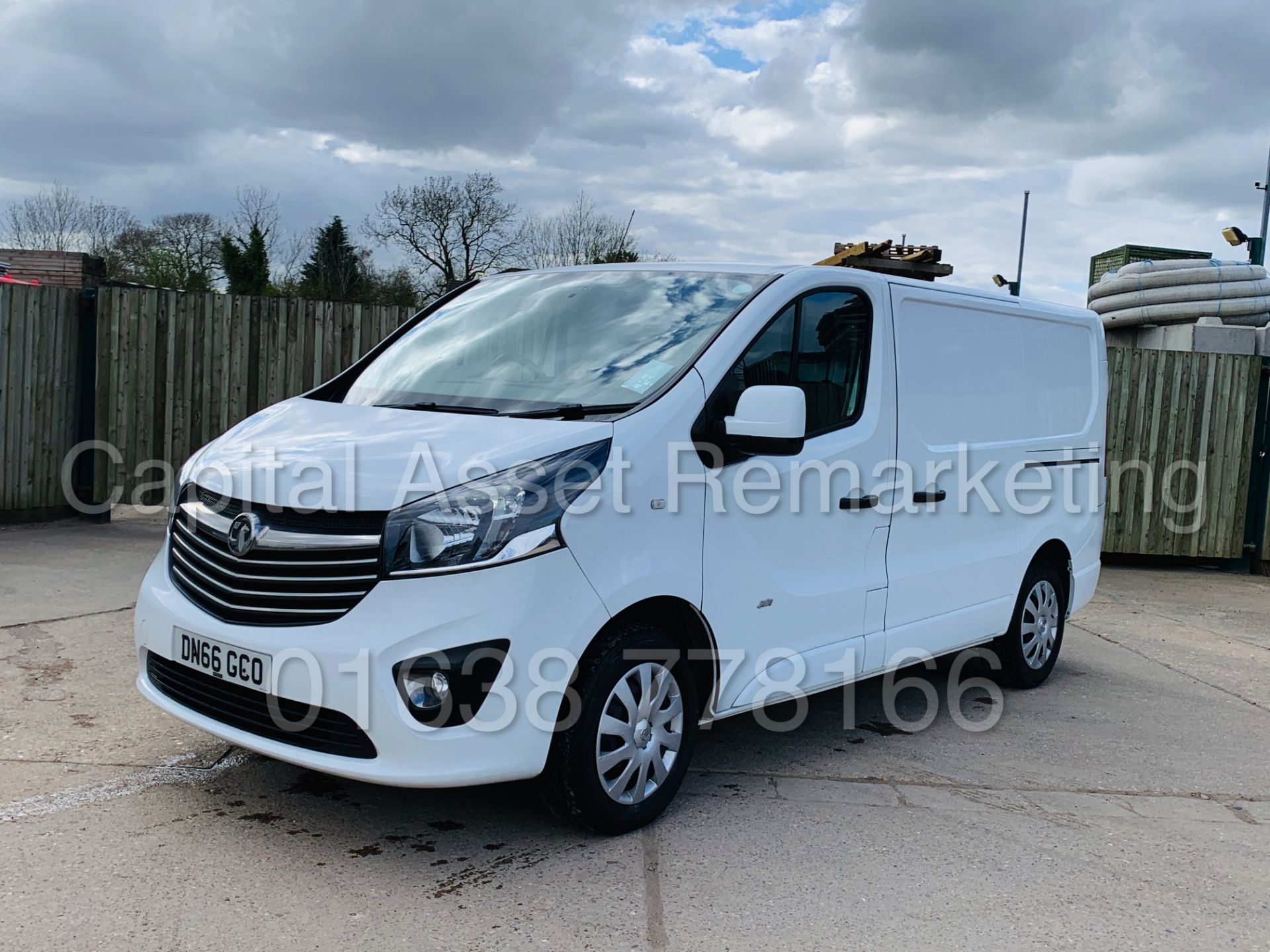 VAUXHALL VIVARO *SPORTIVE* SWB - PANEL VAN (2017 - EURO 6 MODEL) '1.6 CDTI - 6 SPEED' (1 OWNER) - Image 6 of 40