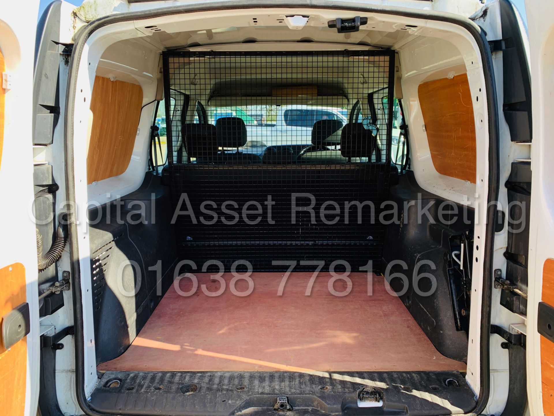 MERCEDES-BENZ CITAN 109 CDI *XLWB- 5 SEATER CREW VAN* (2016) *CRUISE CONTROL* (1 OWNER-FULL HISTORY) - Image 25 of 41