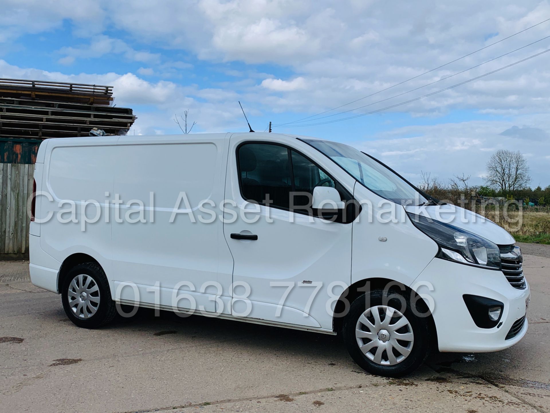 VAUXHALL VIVARO *SPORTIVE* SWB - PANEL VAN (2017 - EURO 6 MODEL) '1.6 CDTI - 6 SPEED' (1 OWNER)