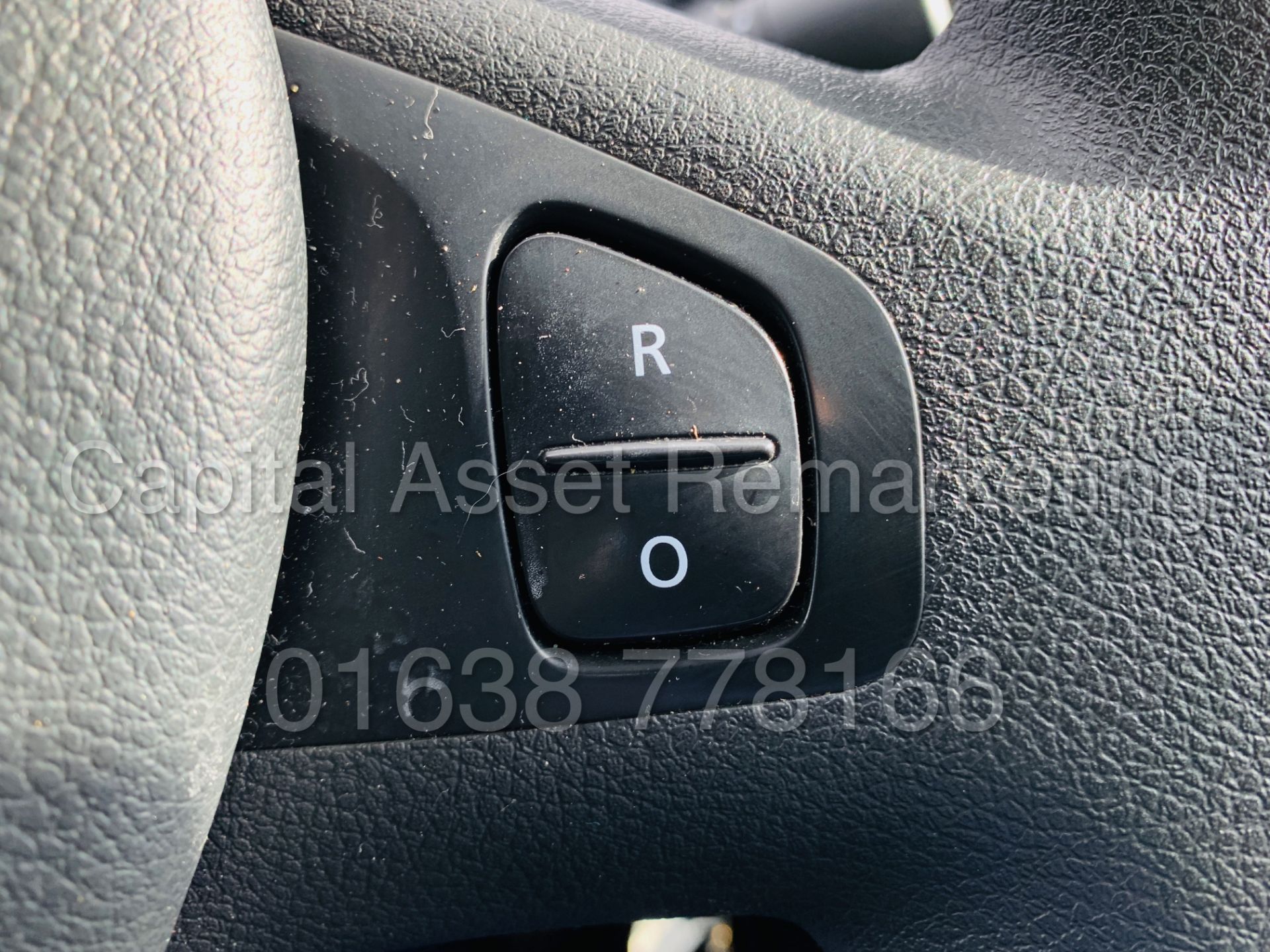 VAUXHALL VIVARO *SPORTIVE* SWB - PANEL VAN (2017 - EURO 6 MODEL) '1.6 CDTI - 6 SPEED' (1 OWNER) - Image 38 of 40