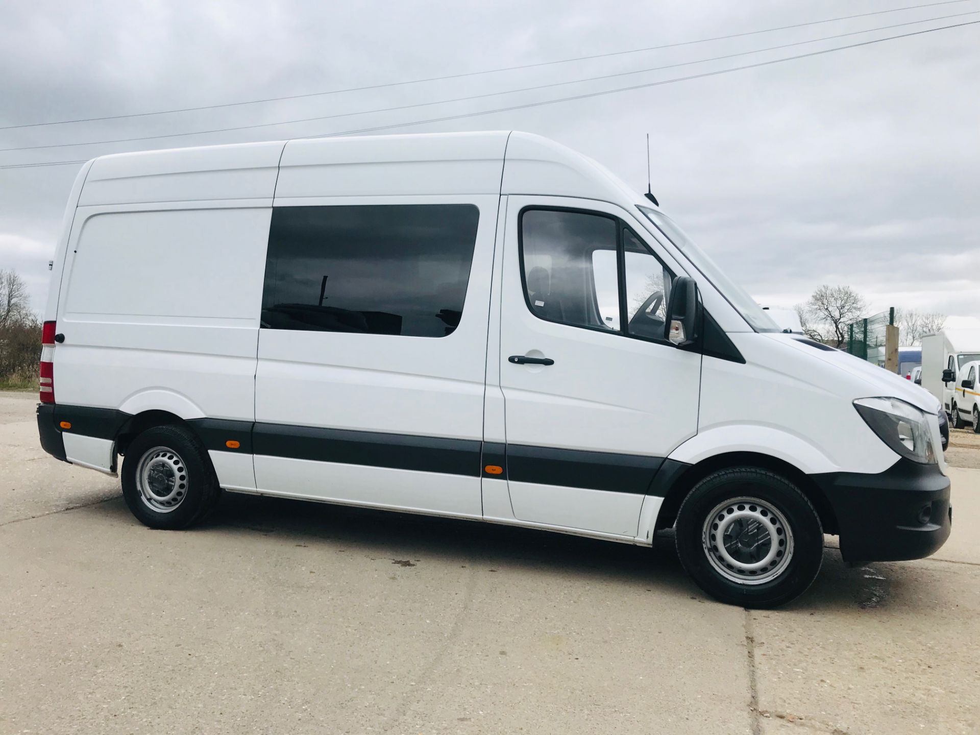 (On Sale) MERCEDES SPRINTER 313CDI *9 SEATER DUAL LINER /CREW VAN* (66 REG) EURO 6-1 OWNER *SAT NAV* - Image 11 of 30