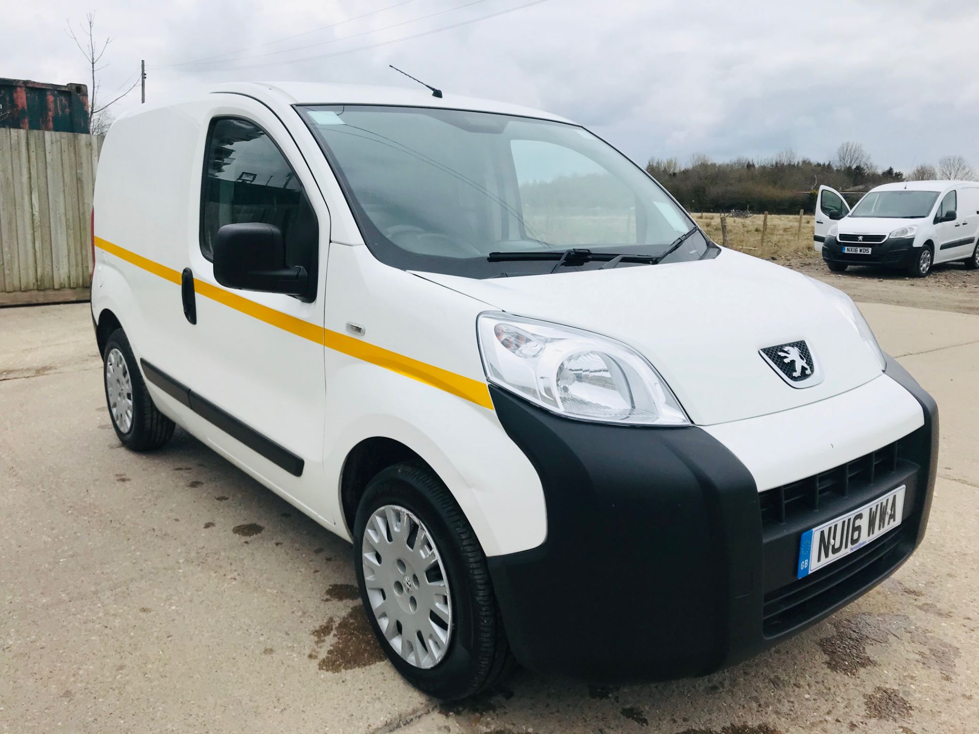 On Sale PEUGEOT BIPPER "PROFESSIONAL" HDI (16 REG-NEW SHAPE) 1 OWNER FSH - AC - ELEC PACK -SLD - Image 3 of 35