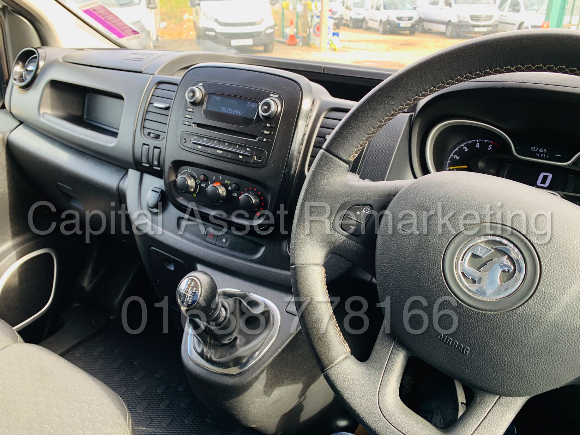 VAUXHALL VIVARO *SPORTIVE* SWB - PANEL VAN (2017 - EURO 6 MODEL) '1.6 CDTI - 6 SPEED' (1 OWNER) - Bild 30 aus 40