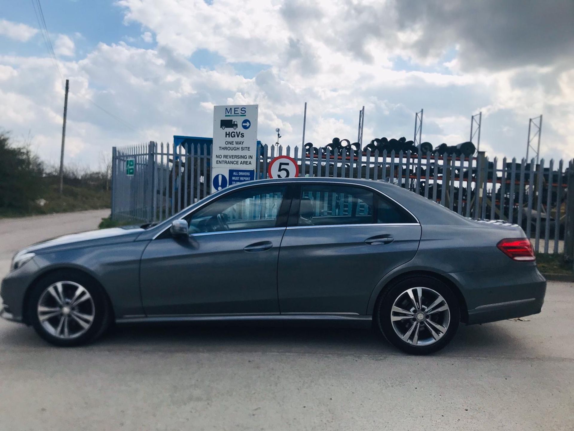 ON SALE MERCEDES E220d (16 REG) BLUETEC "SPECIAL EQUIPMENT" 1 OWNER FSH *SAT NAV* FULL LEATHER - - Bild 5 aus 28